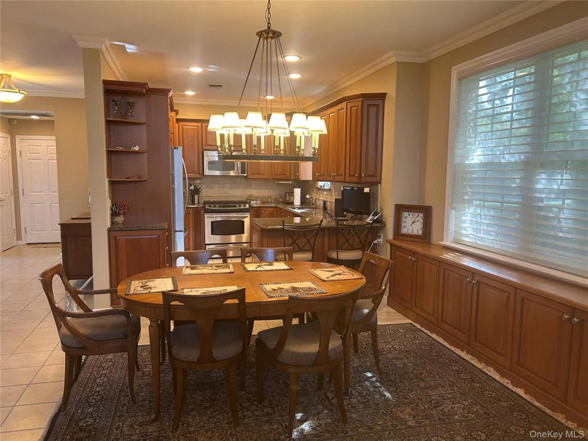 Property Slideshow image 4 of 15 | 423 florencia pl, Melville, NY, 11747