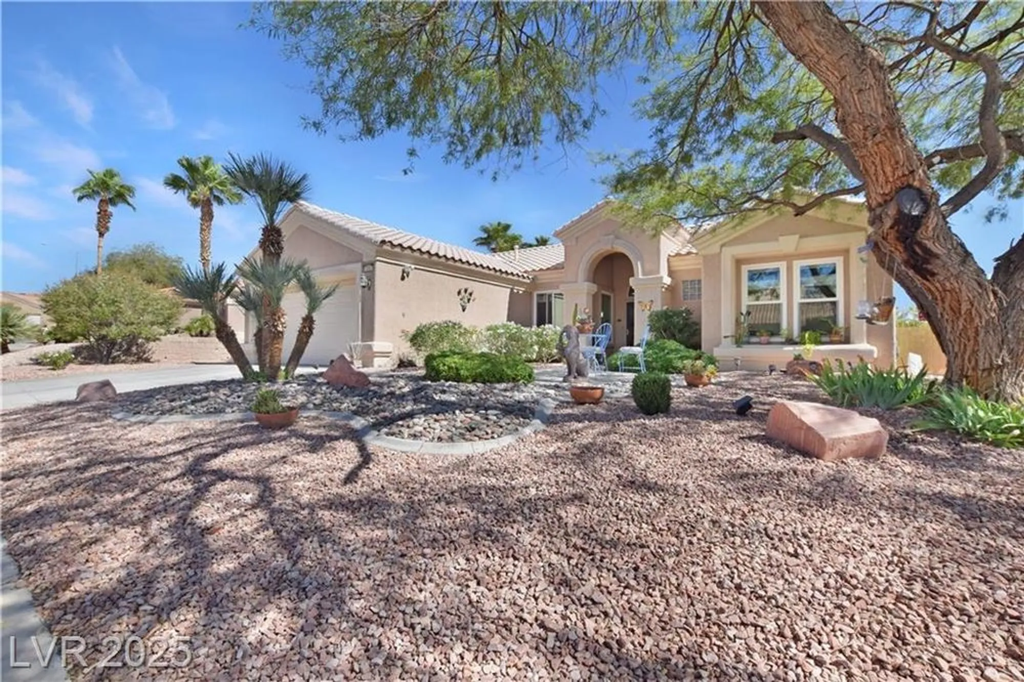 Property Slideshow image 3 of 40 | 2332 rumriver st, Las Vegas, NV, 89134