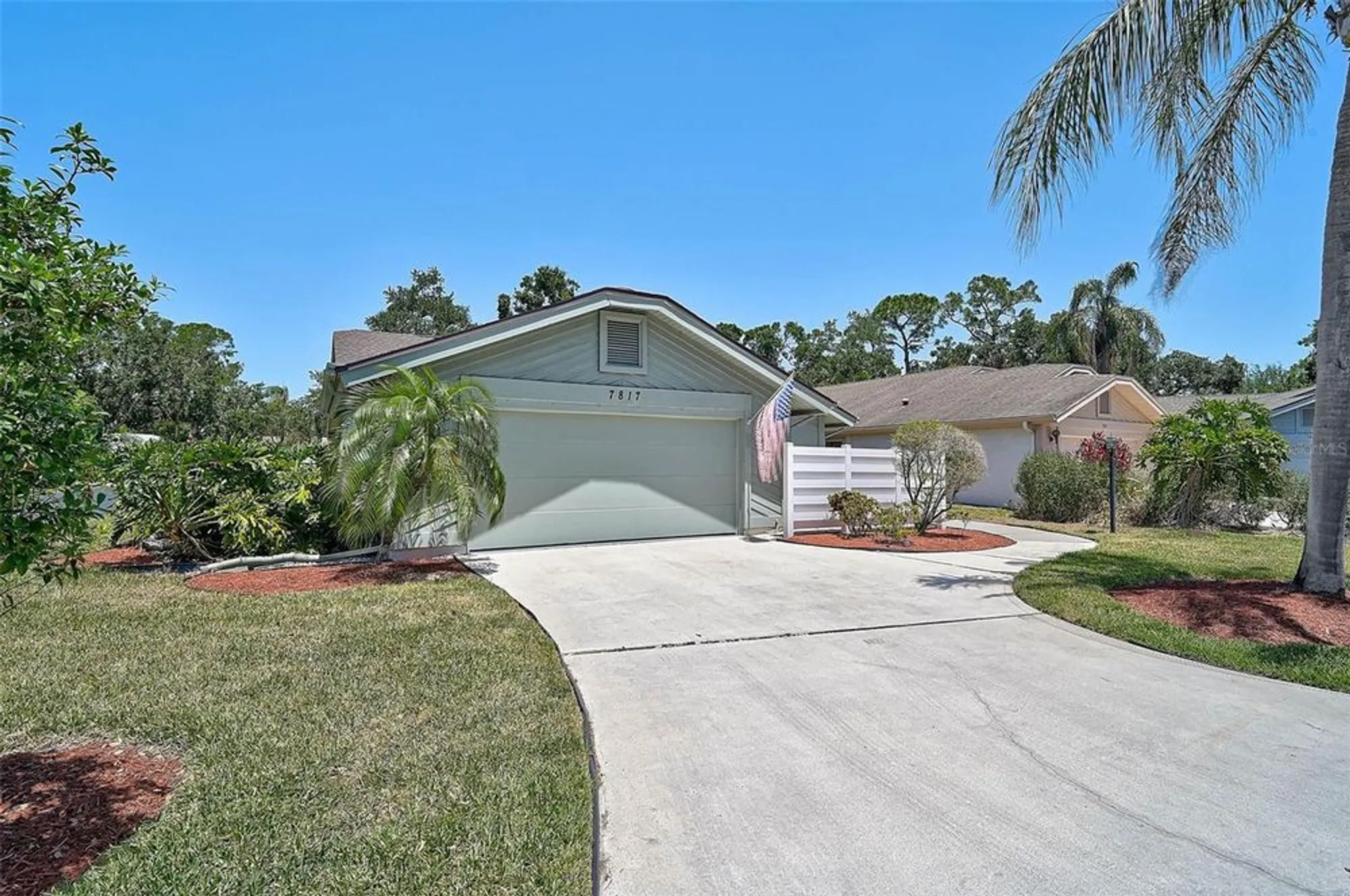 Property Slideshow image 4 of 36 | 7817 pine trace dr # 15, Sarasota, FL, 34243