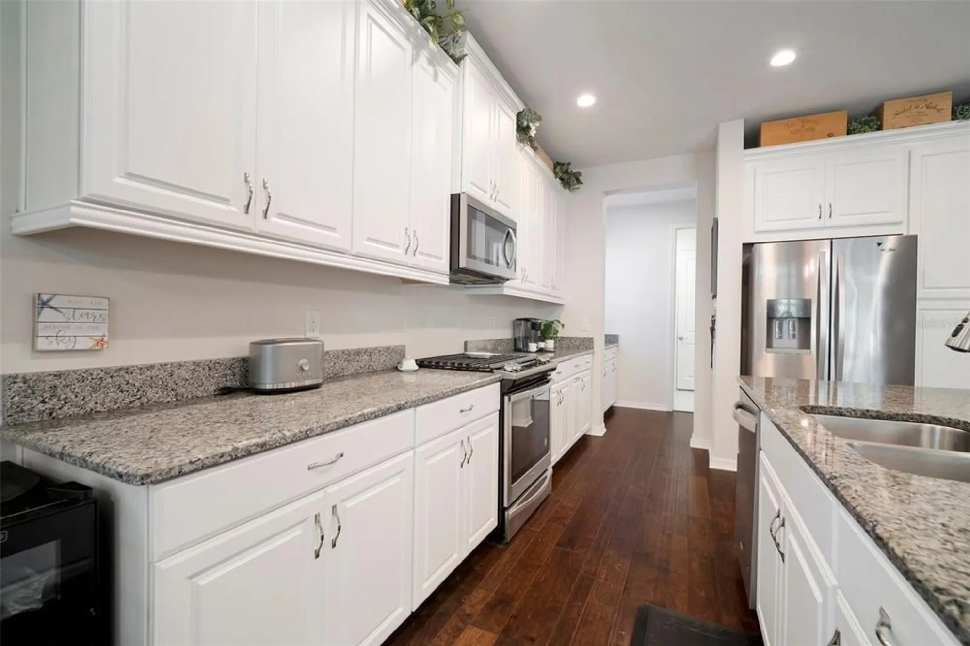 Property Slideshow image 33 of 93 | 5102 coastal scene dr, Apollo Beach, FL, 33572