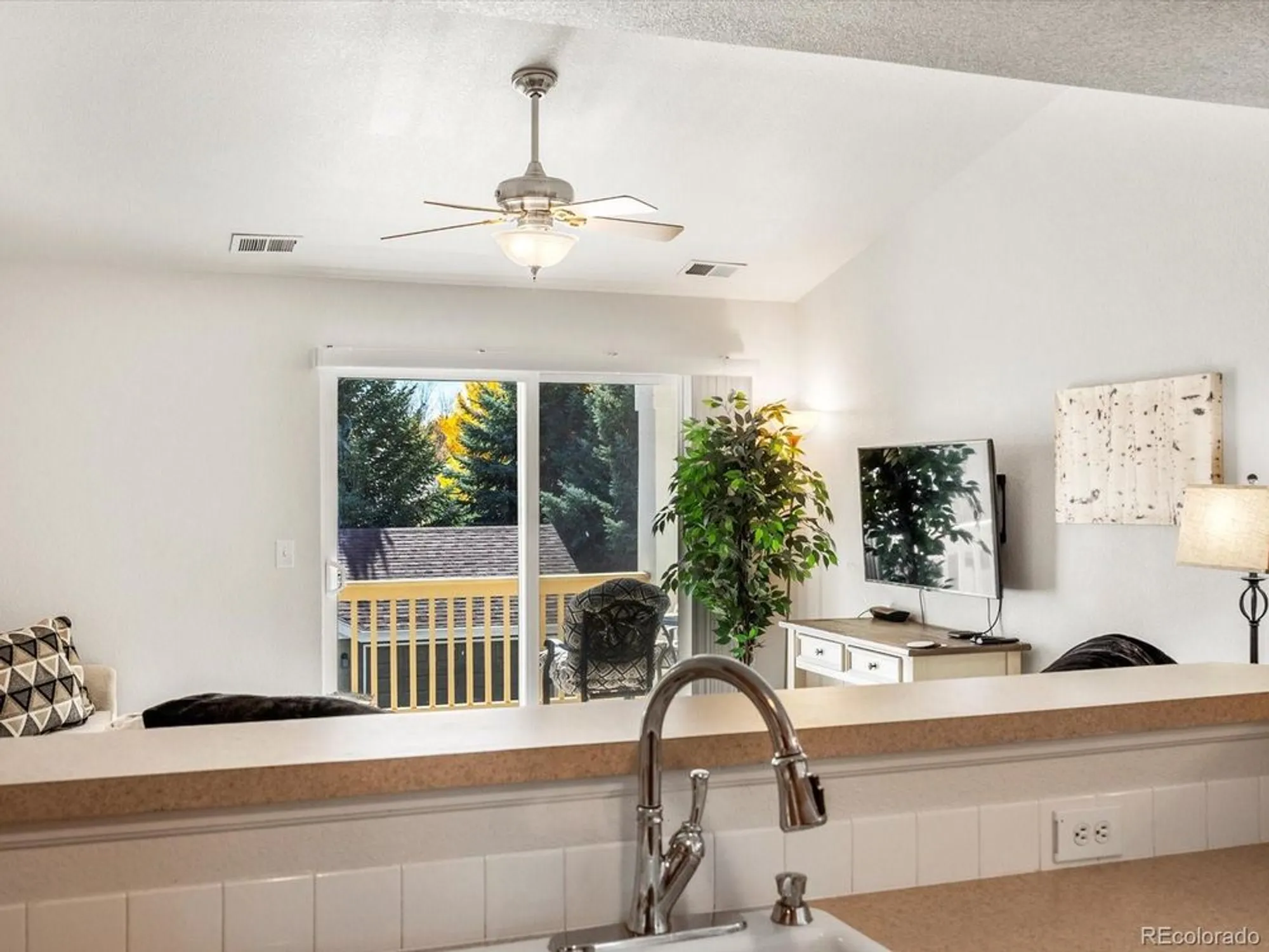Property Slideshow image 13 of 32 | 4645 hahns peak dr unit 201, Loveland, CO, 80538