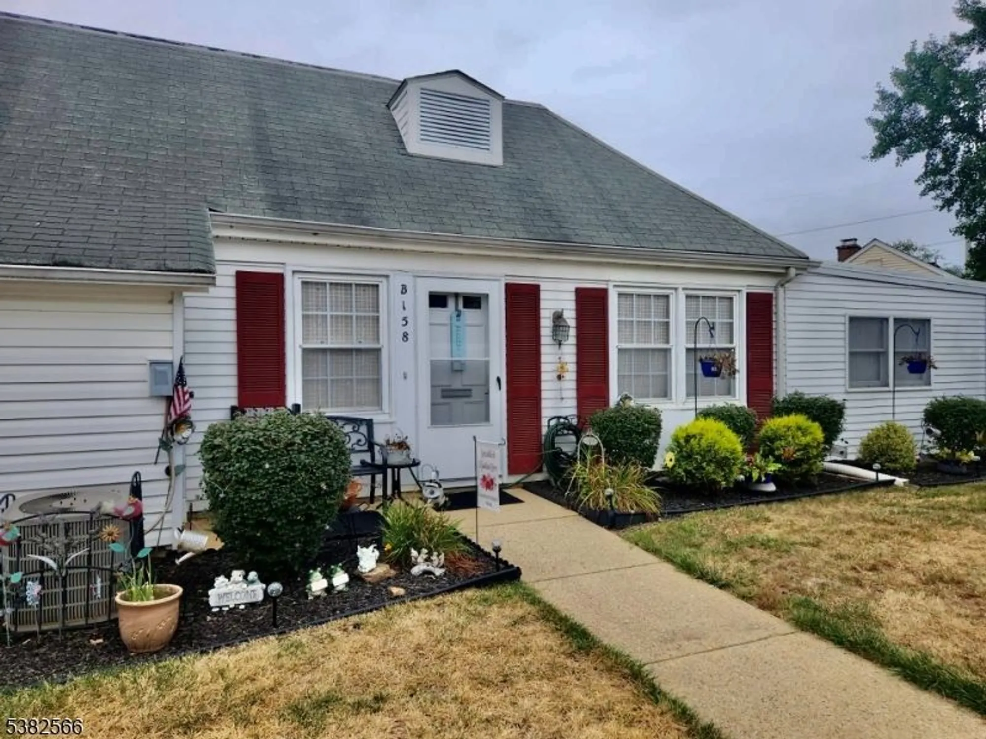 Property Slideshow image 1 of 5 | 158 pelham ln b, Monroe Twp., NJ, 08831