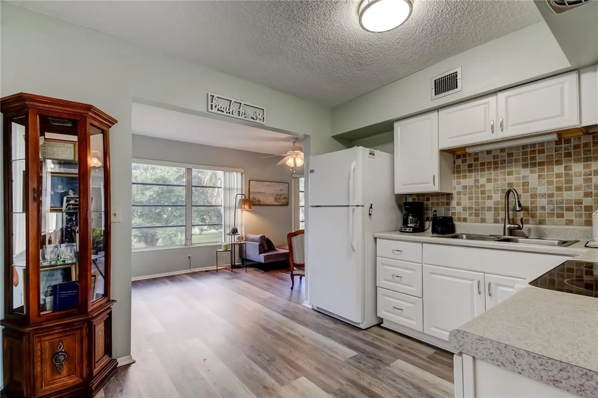 Property Slideshow image 11 of 46 | 2460 persian dr 26, Clearwater, FL, 33763