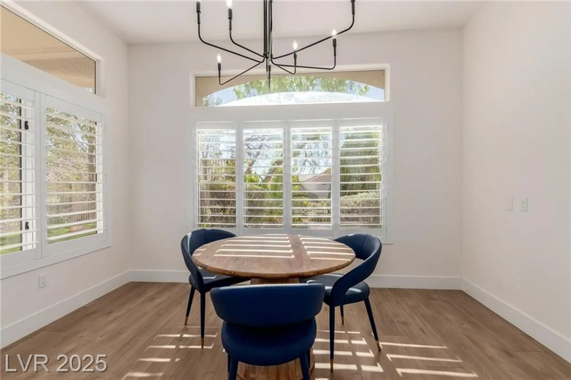 Property Slideshow image 18 of 49 | 2824 faiss dr, Las Vegas, NV, 89134