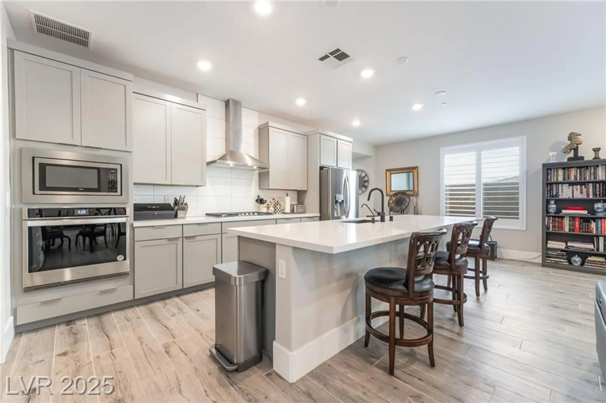 Property Slideshow image 12 of 43 | 9553 jadeite ln, Las Vegas, NV, 89143