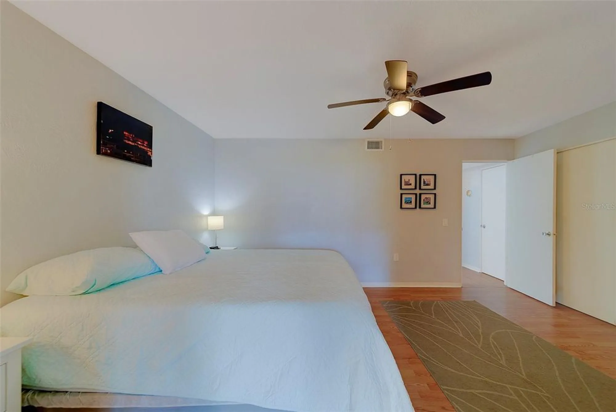 Property Slideshow image 27 of 55 | 2433 brazilia dr apt 5, Clearwater, FL, 33763