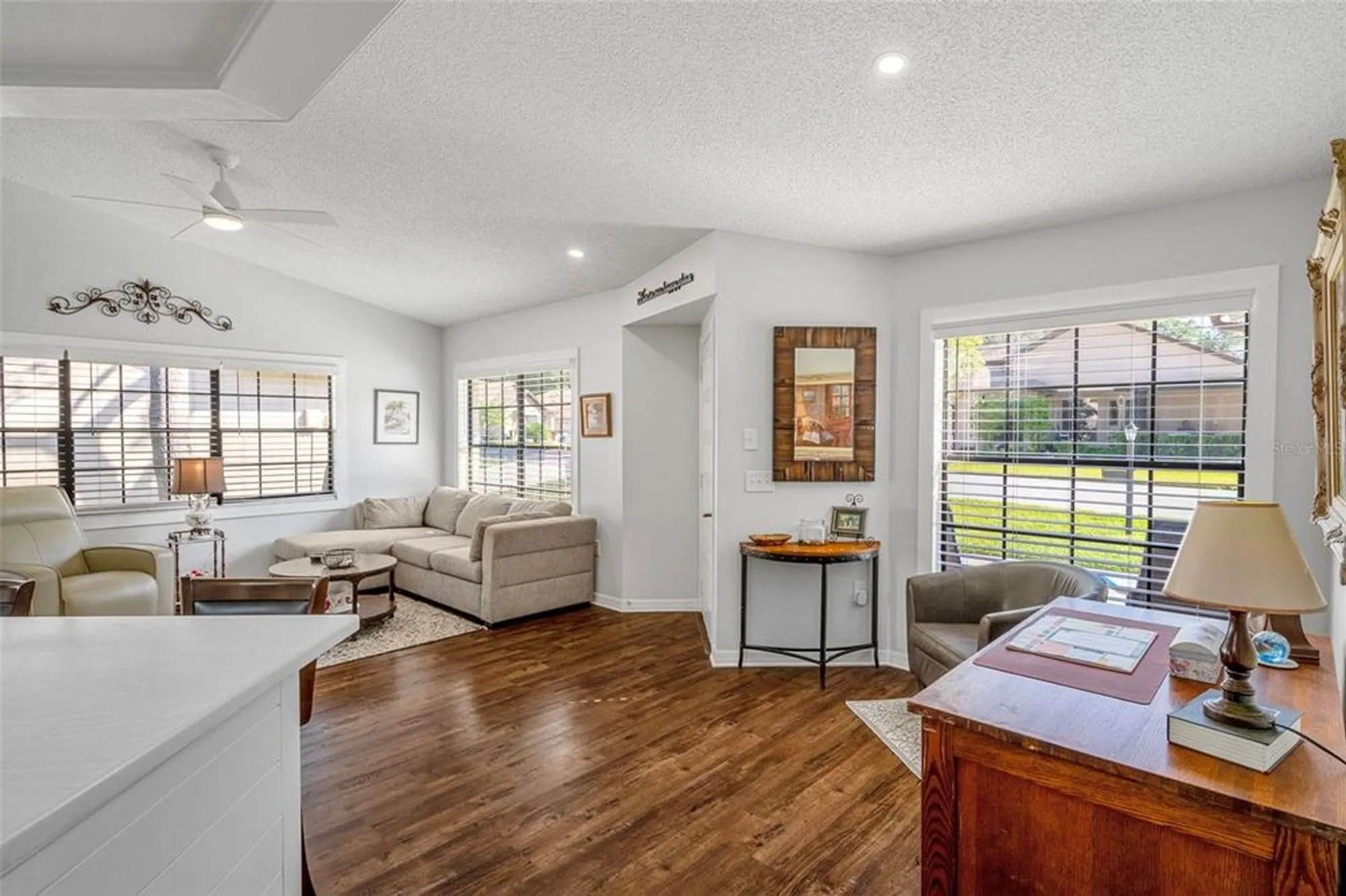 Property Slideshow image 12 of 65 | 6732 oak cluster cir, Spring Hill, FL, 34606