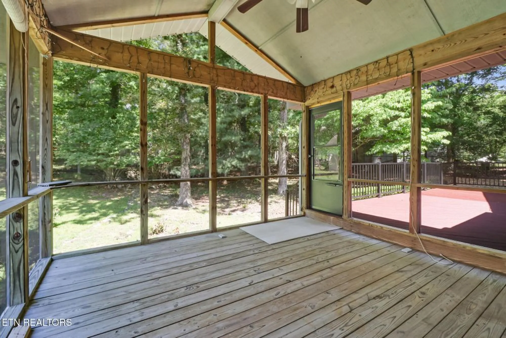 Property Slideshow image 27 of 51 | 143 sugarbush cir, Crossville, TN, 38558
