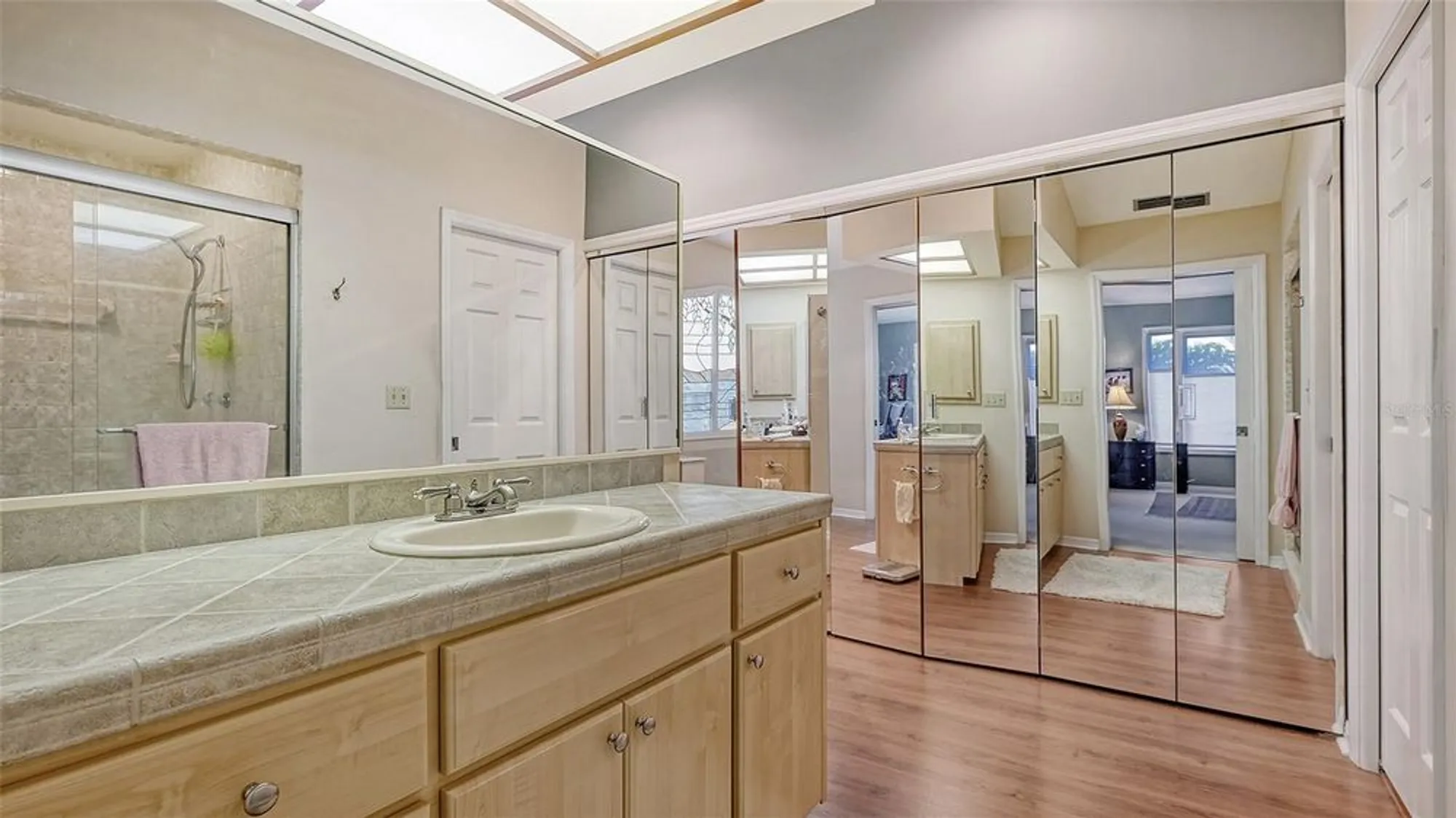 Property Slideshow image 33 of 87 | 5692 country lakes dr, Sarasota, FL, 34243