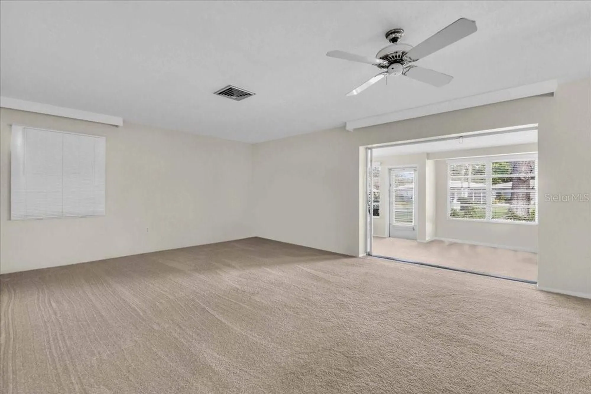 Property Slideshow image 4 of 31 | 3140 village green dr # 1119, Sarasota, FL, 34239