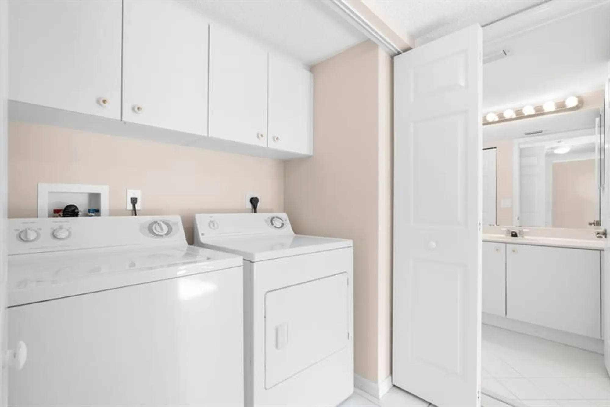 Property Slideshow image 16 of 24 | 7763 southampton ter 215, Tamarac, FL, 33321