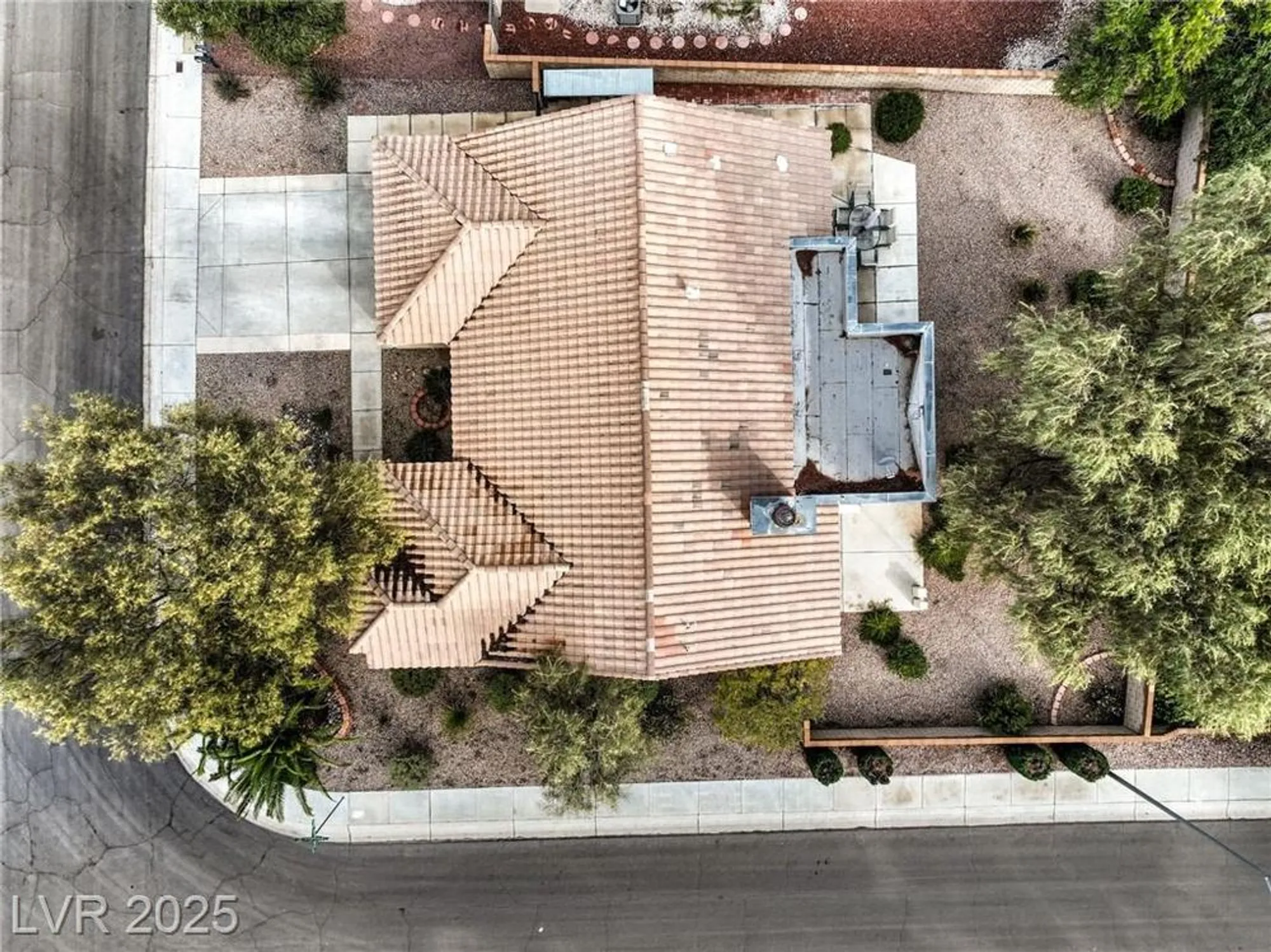 Property Slideshow image 41 of 53 | 3000 linkview dr, Las Vegas, NV, 89134