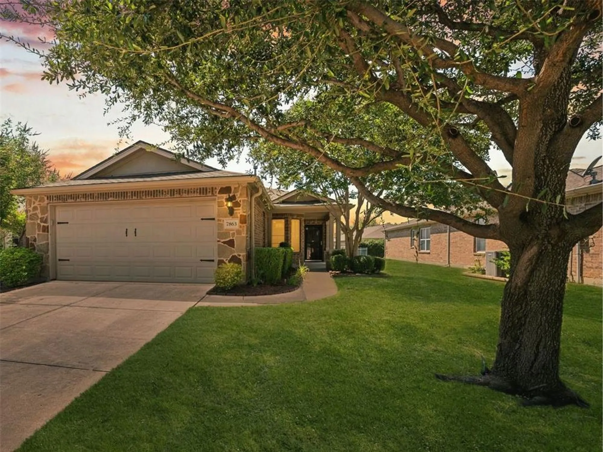 Property Slideshow image 2 of 40 | 7863 whirlwind dr, Frisco, TX, 75036