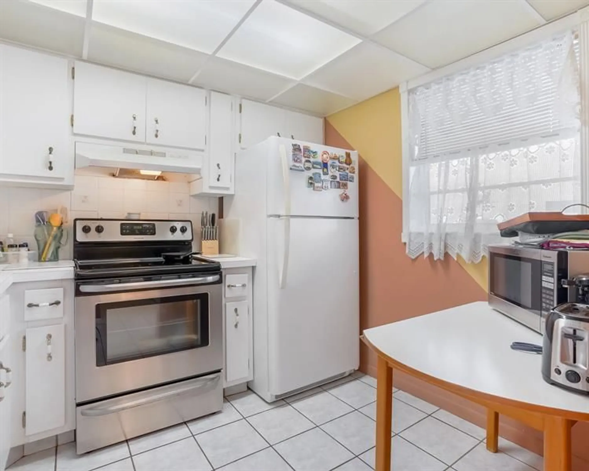 Property Slideshow image 4 of 15 | 2881 nw 47th ter 406, Lauderdale Lakes, FL, 33313