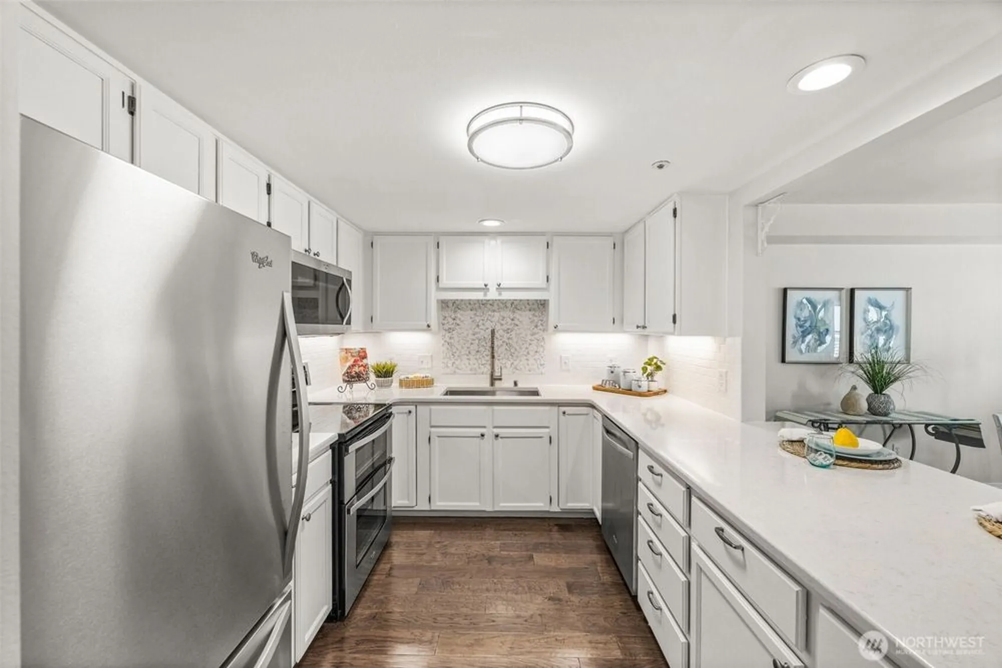 Property Slideshow image 3 of 40 | 4081 224th ln 210, Issaquah, WA, 98029