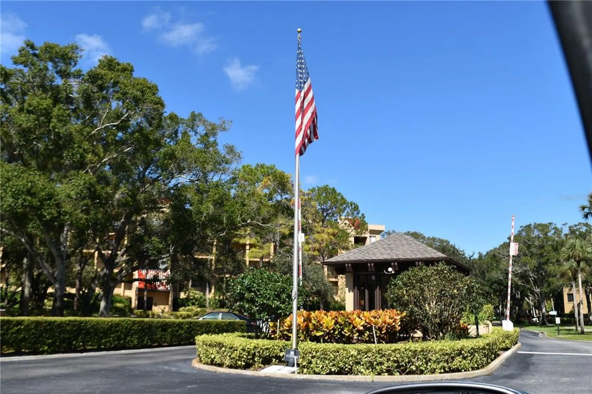 Property Slideshow image 6 of 59 | 3062 eastland blvd # d206, Clearwater, FL, 33761