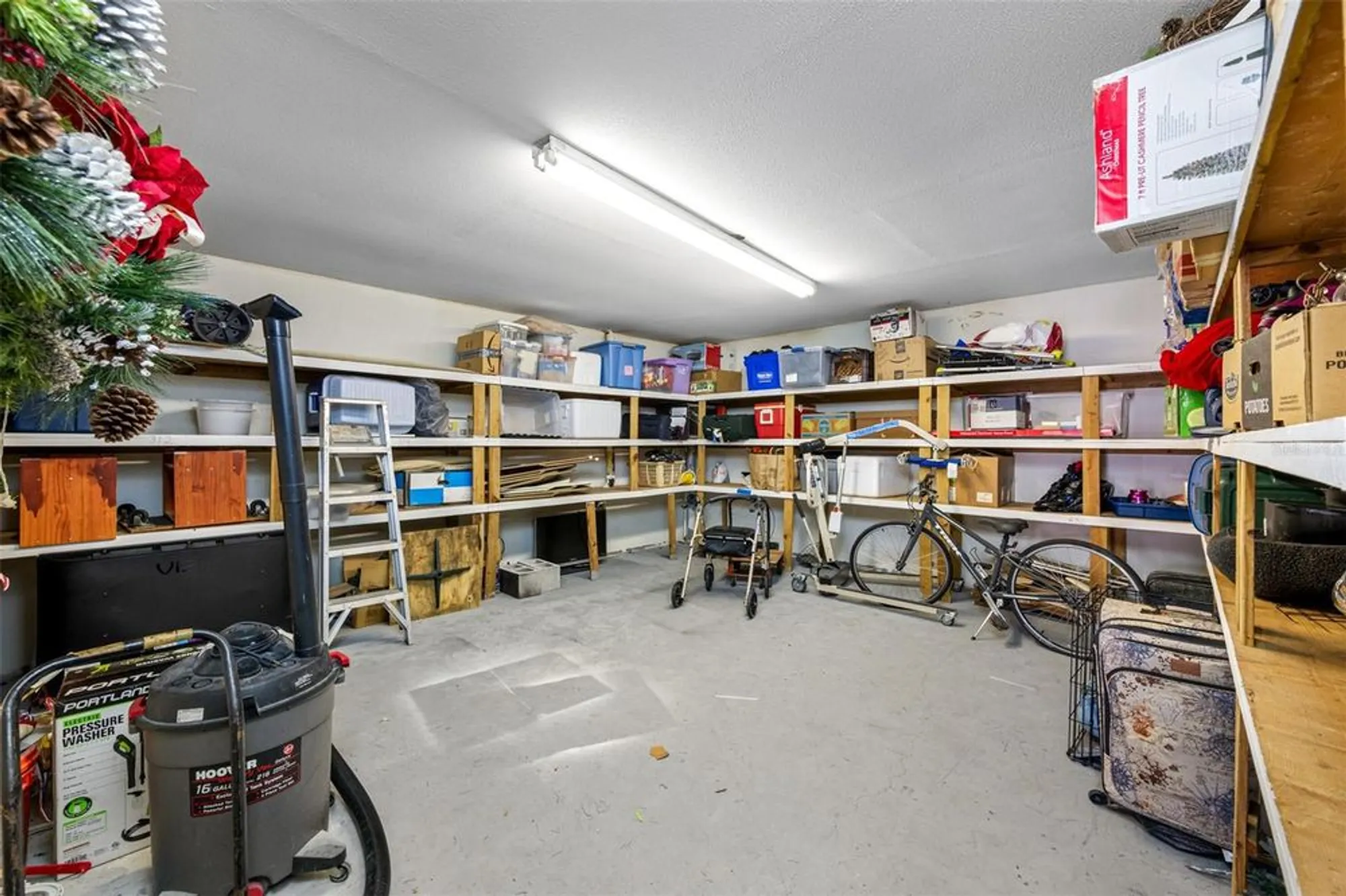 Property Slideshow image 36 of 44 | 5521 80th st n unit 310, St Petersburg, FL, 33709
