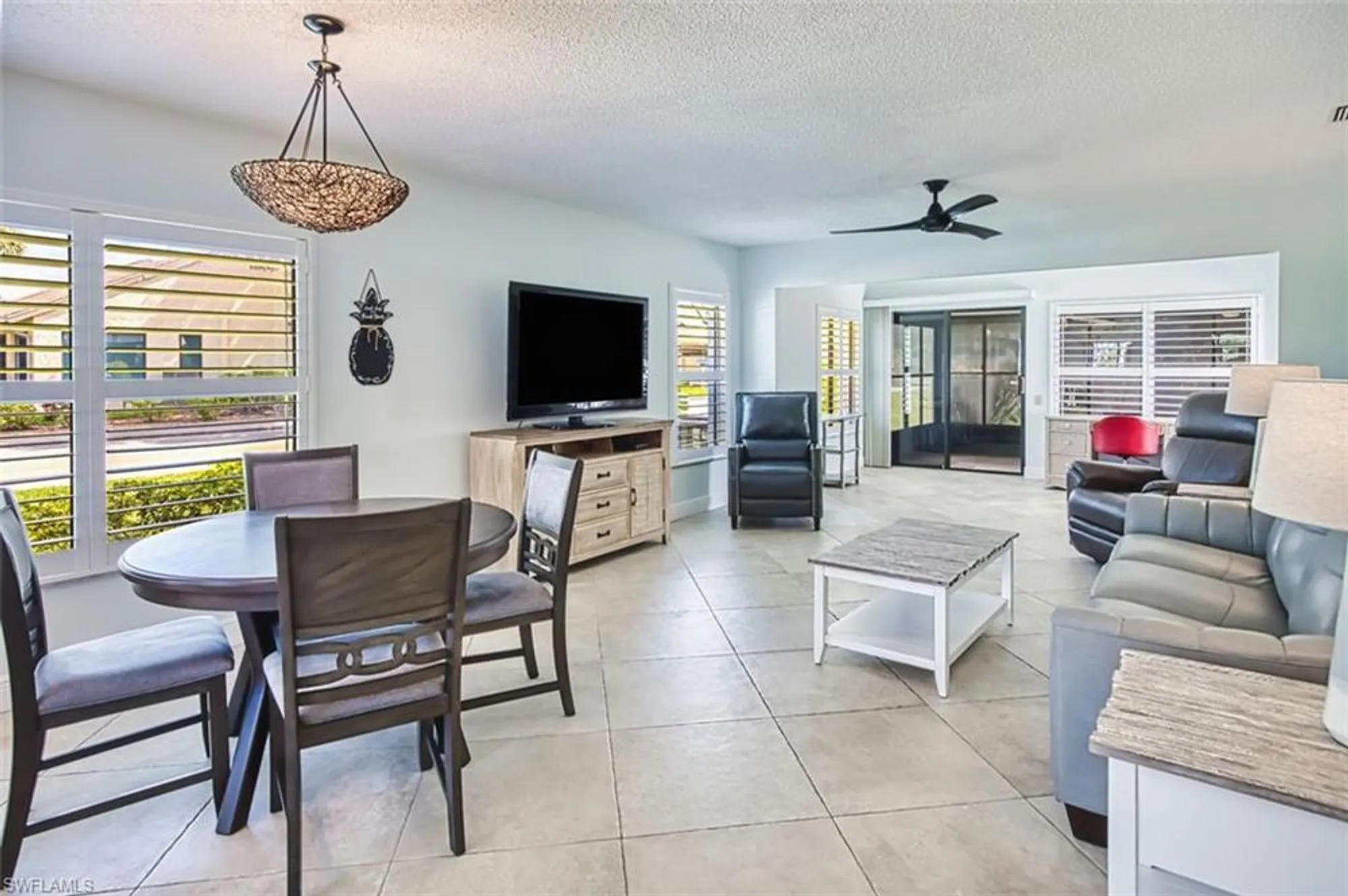 Property Slideshow image 5 of 50 | 1846 pine glade cir, Fort Myers, FL, 33907
