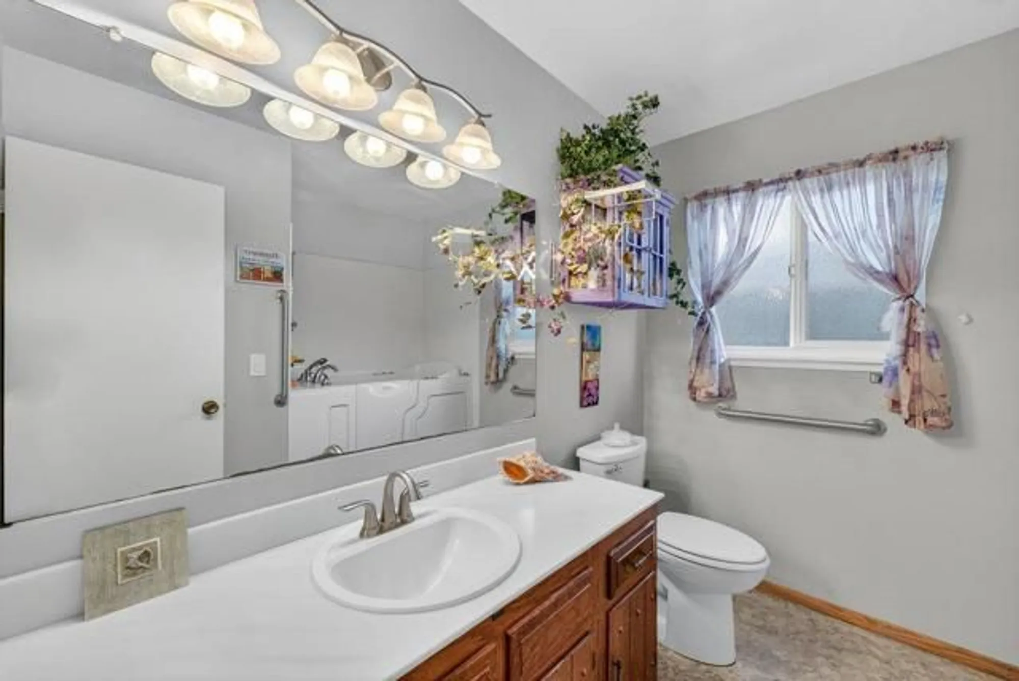 Property Slideshow image 13 of 26 | 499 spruce cir, Watsonville, CA, 95076