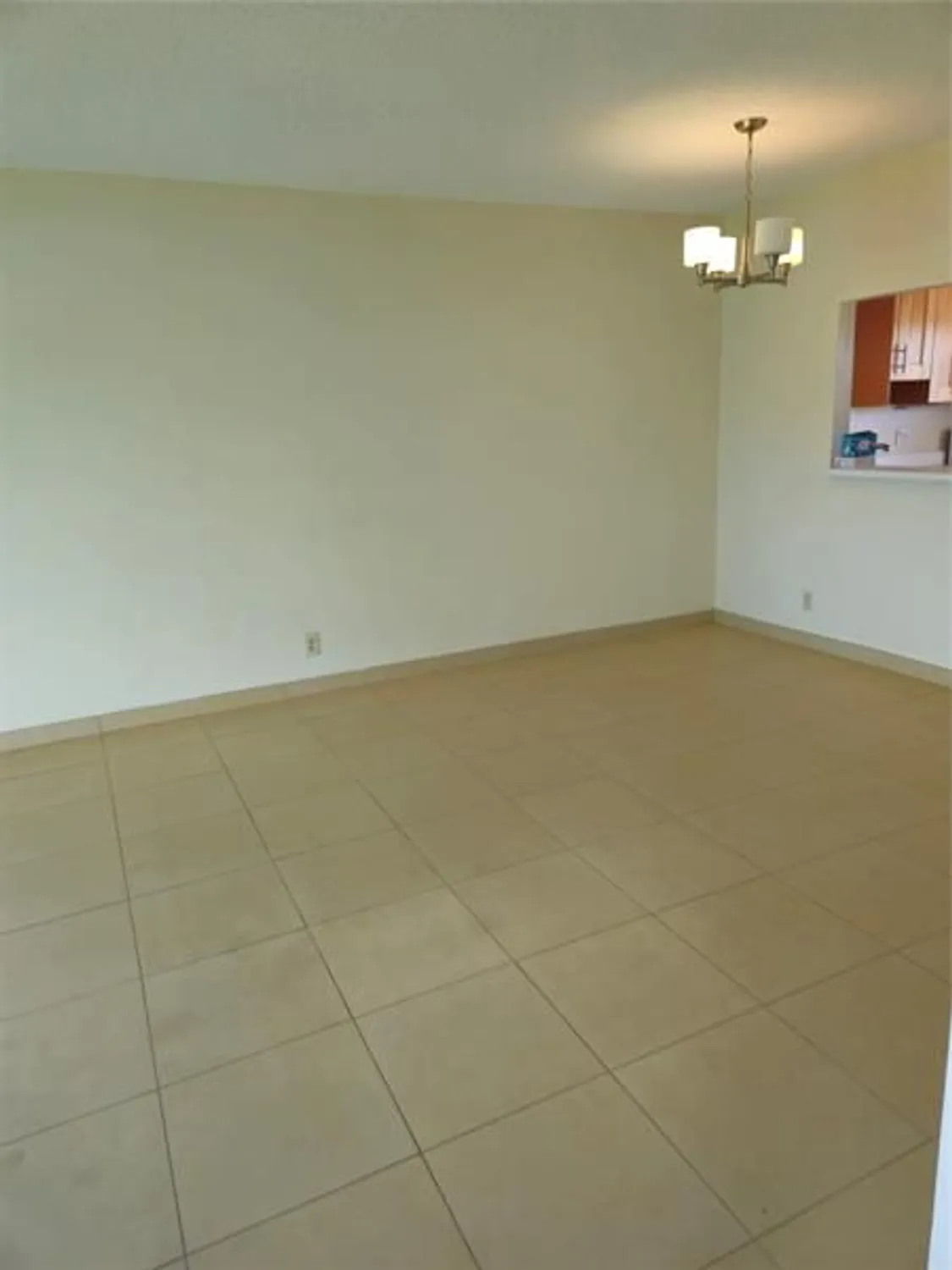 Property Slideshow image 19 of 35 | 7500 nw 5th pl apt 201, Margate, FL, 33063
