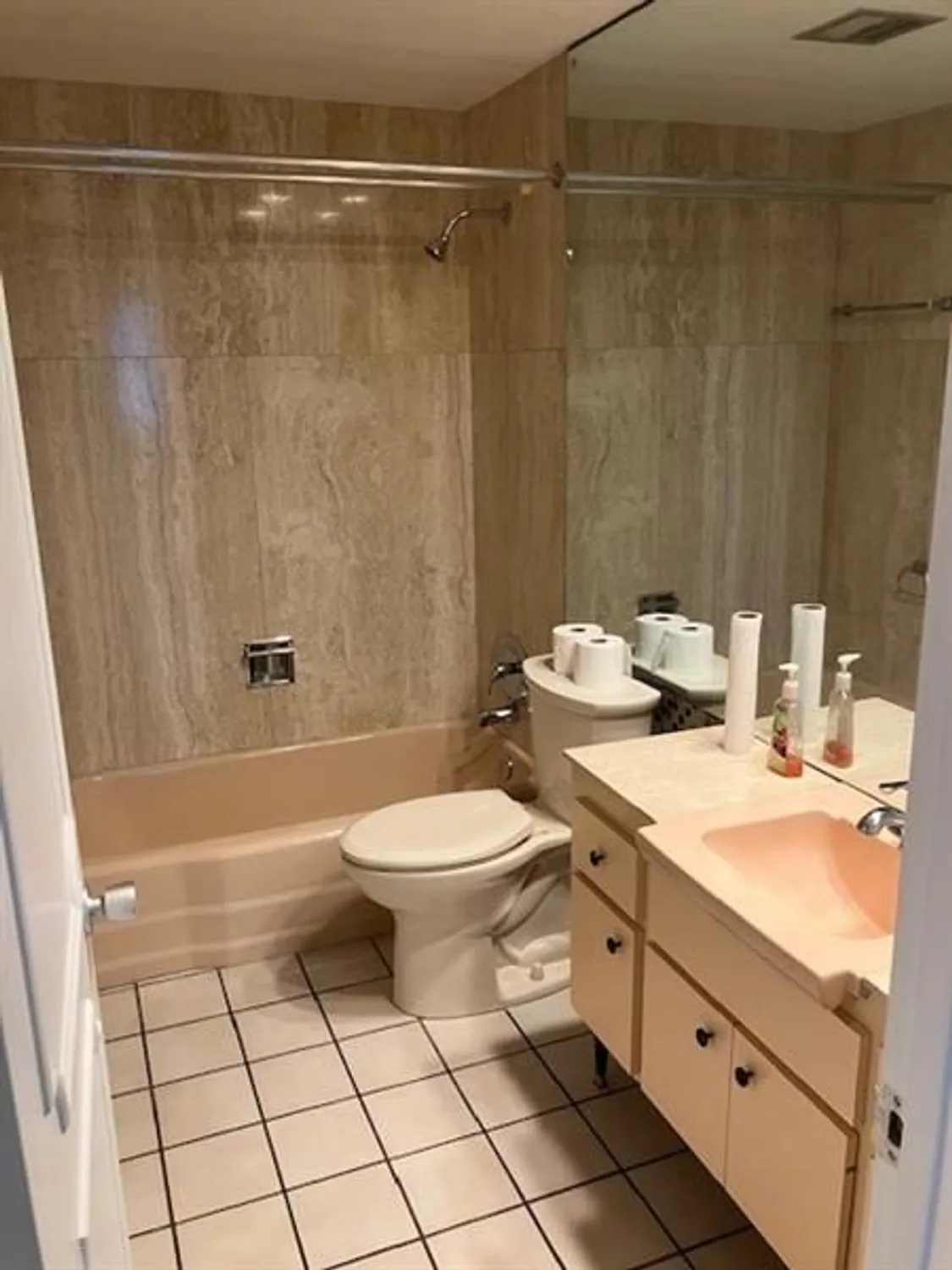 Property Slideshow image 18 of 56 | 3200 ne 36th st 321, Fort Lauderdale, FL, 33308