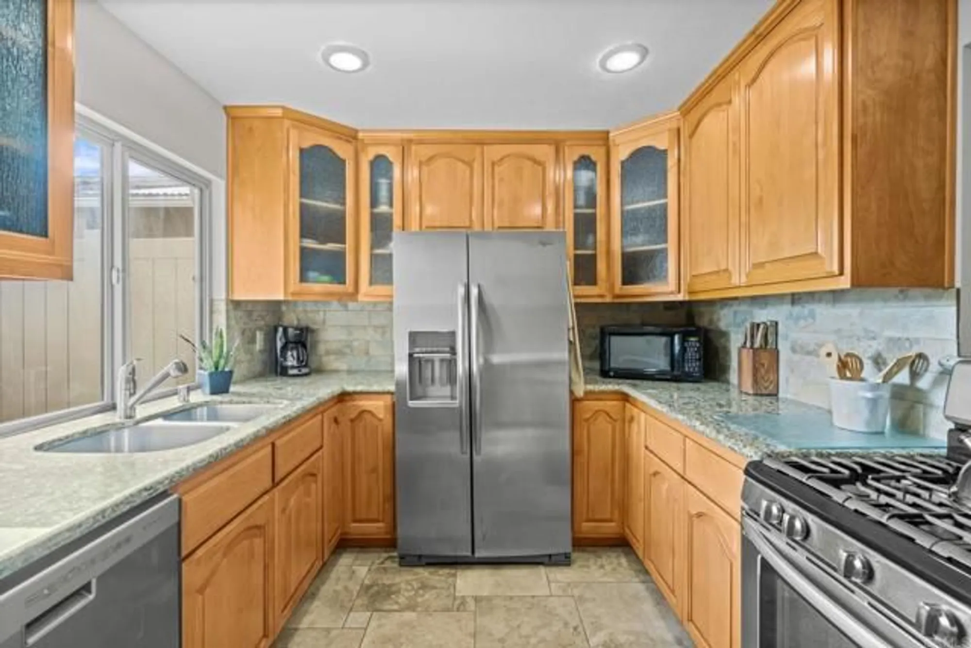 Property Slideshow image 7 of 19 | 4395 albatross way, Oceanside, CA, 92057