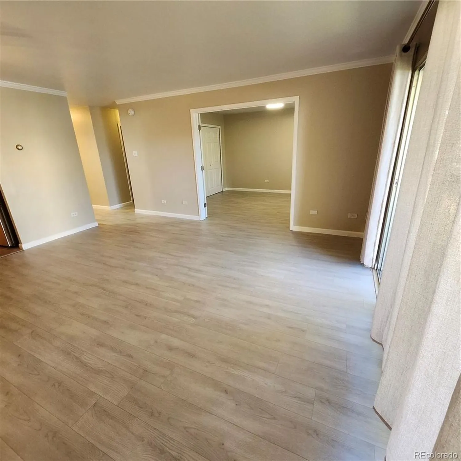 Property Slideshow image 11 of 48 | 755 s clinton st 6b, Denver, CO, 80247