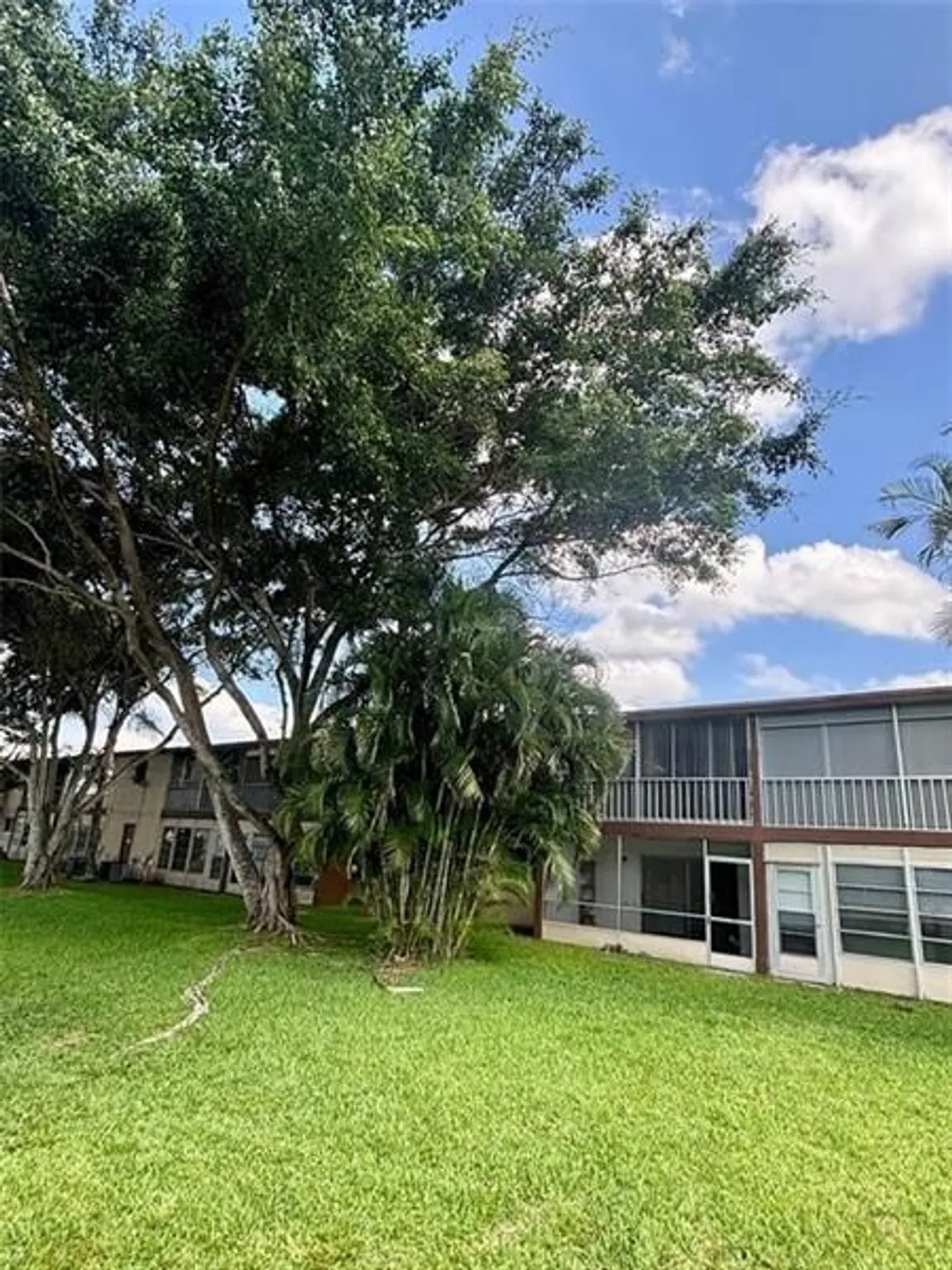 Property Slideshow image 14 of 32 | 7600 nw 5th pl apt 102, Margate, FL, 33063