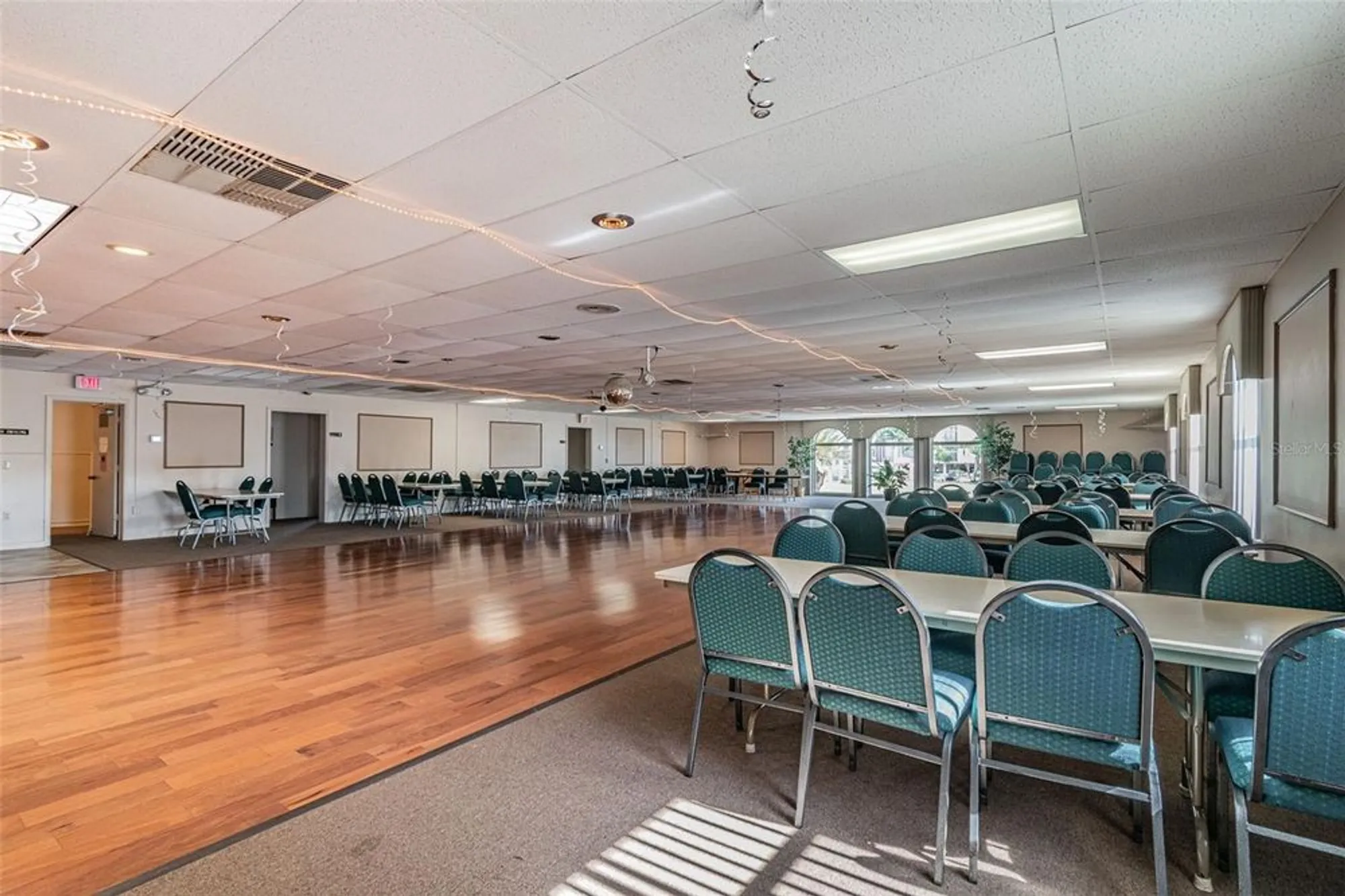 Property Slideshow image 38 of 40 | 19029 us highway 19 n apt 27a, Clearwater, FL, 33764