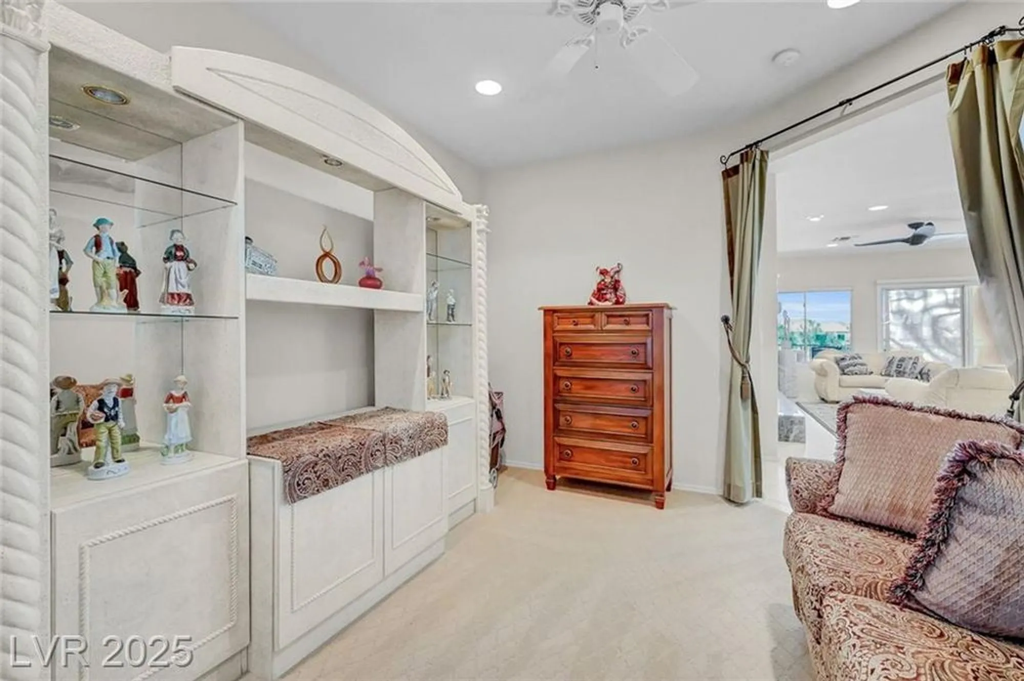 Property Slideshow image 34 of 60 | 2343 hardin ridge dr, Henderson, NV, 89052