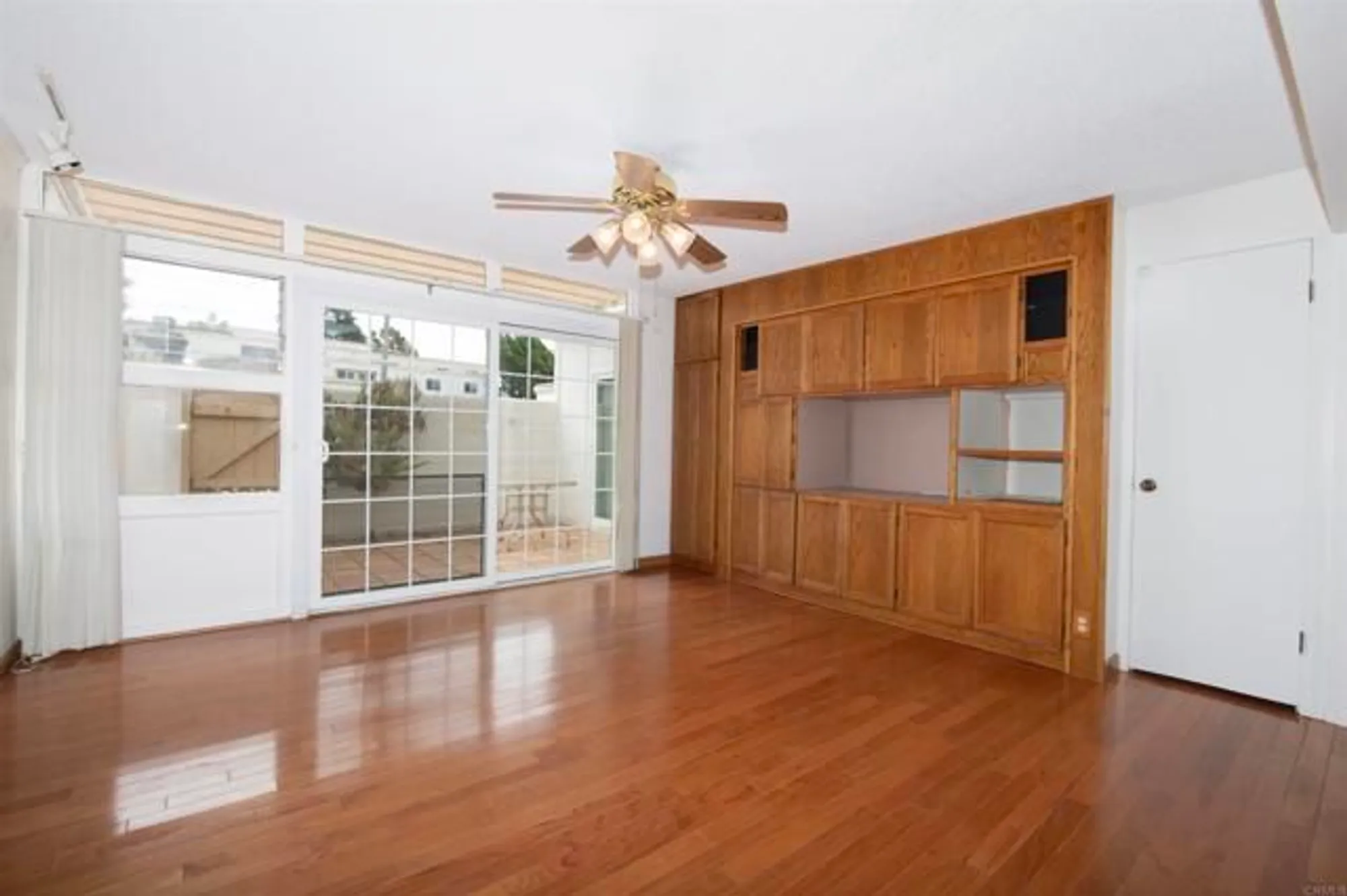 Property Slideshow image 11 of 32 | 3621 vista campana 11, Oceanside, CA, 92057