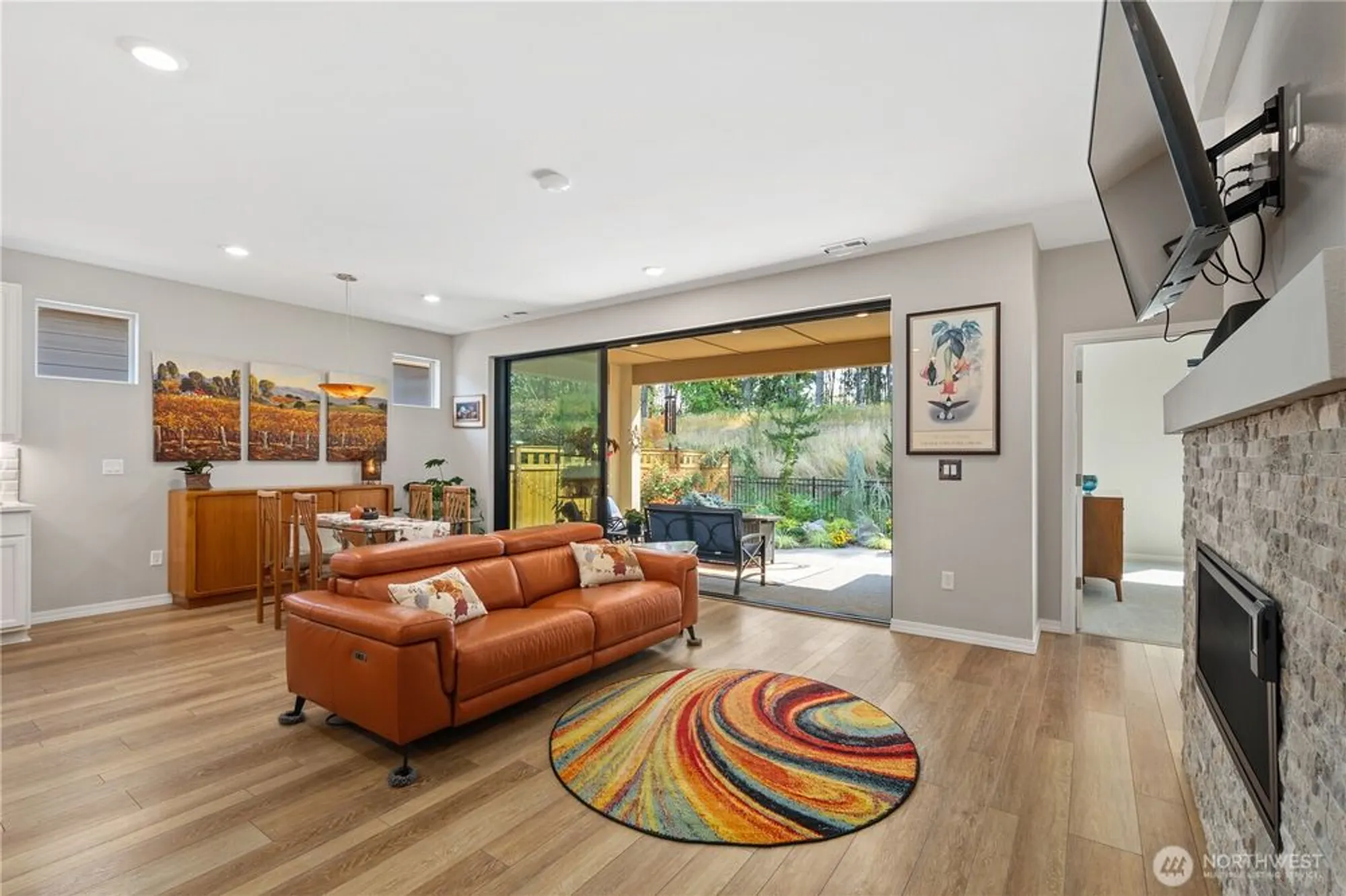 Property Slideshow image 12 of 37 | 15221 183rd ave e unit e, Bonney Lake, WA, 98391