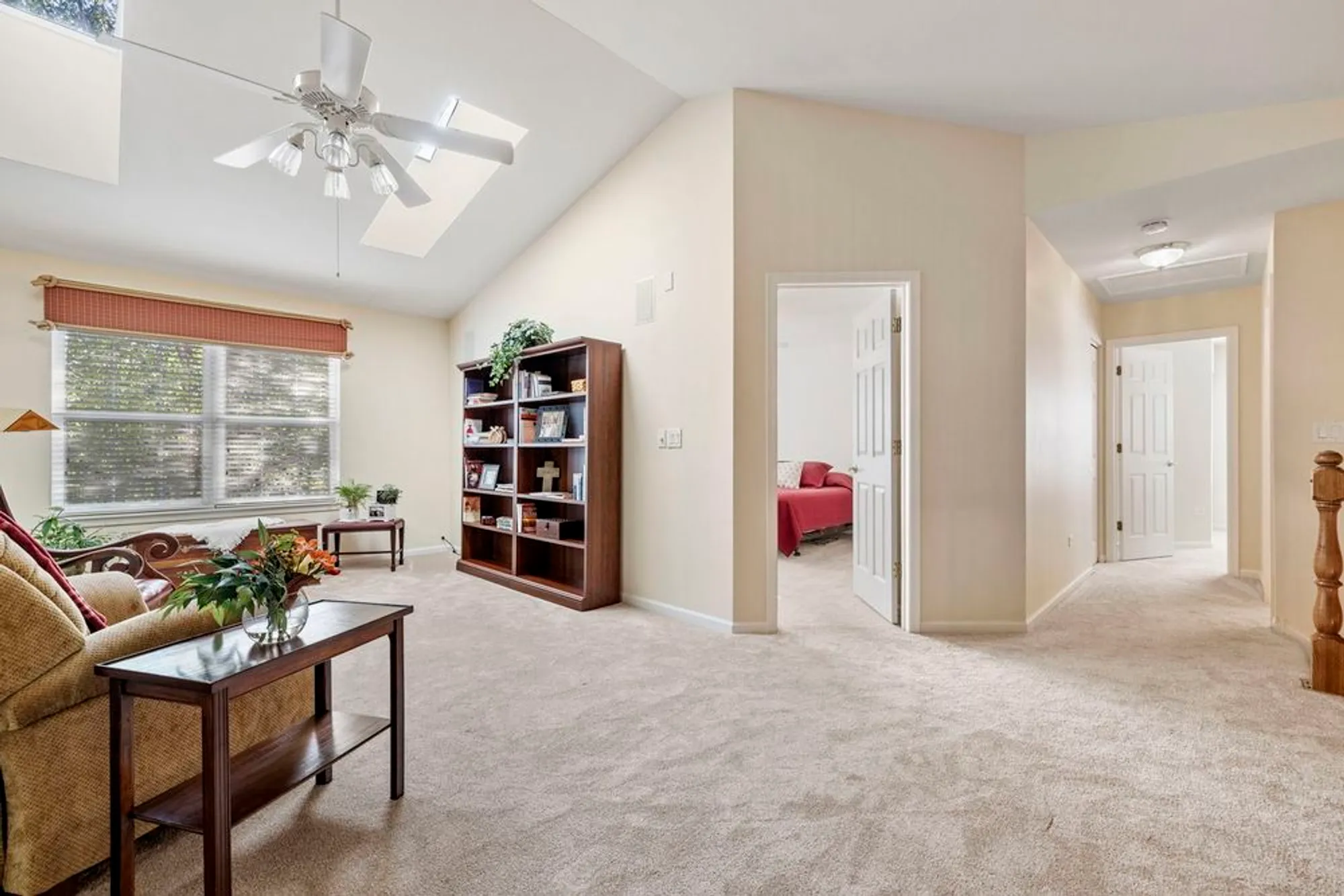 Property Slideshow image 17 of 28 | 16415 grandwood lake dr, Crest Hill, IL, 60403