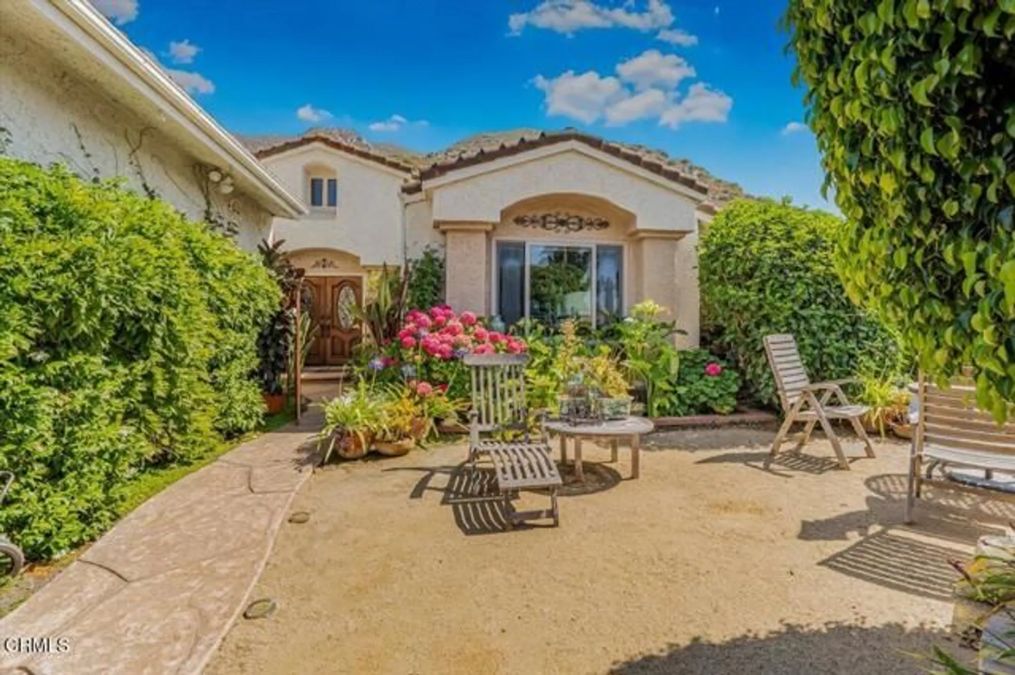 Property Slideshow image 11 of 49 | 6186 irena ave, Camarillo, CA, 93012