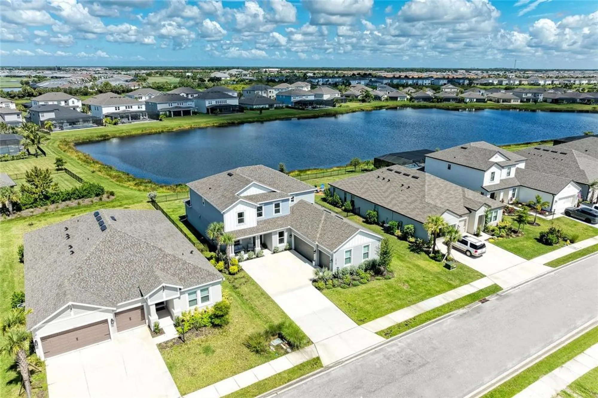 Property Slideshow image 4 of 100 | 16115 mount holly dr, Bradenton, FL, 34211