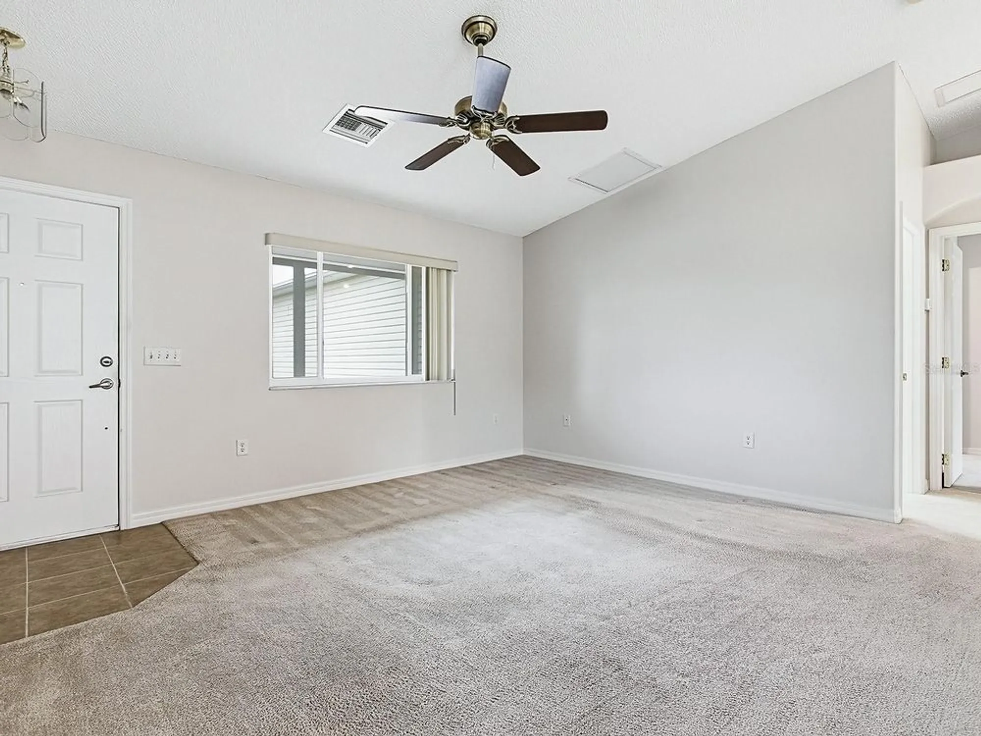 Property Slideshow image 10 of 41 | 231 bentwood dr, Leesburg, FL, 34748