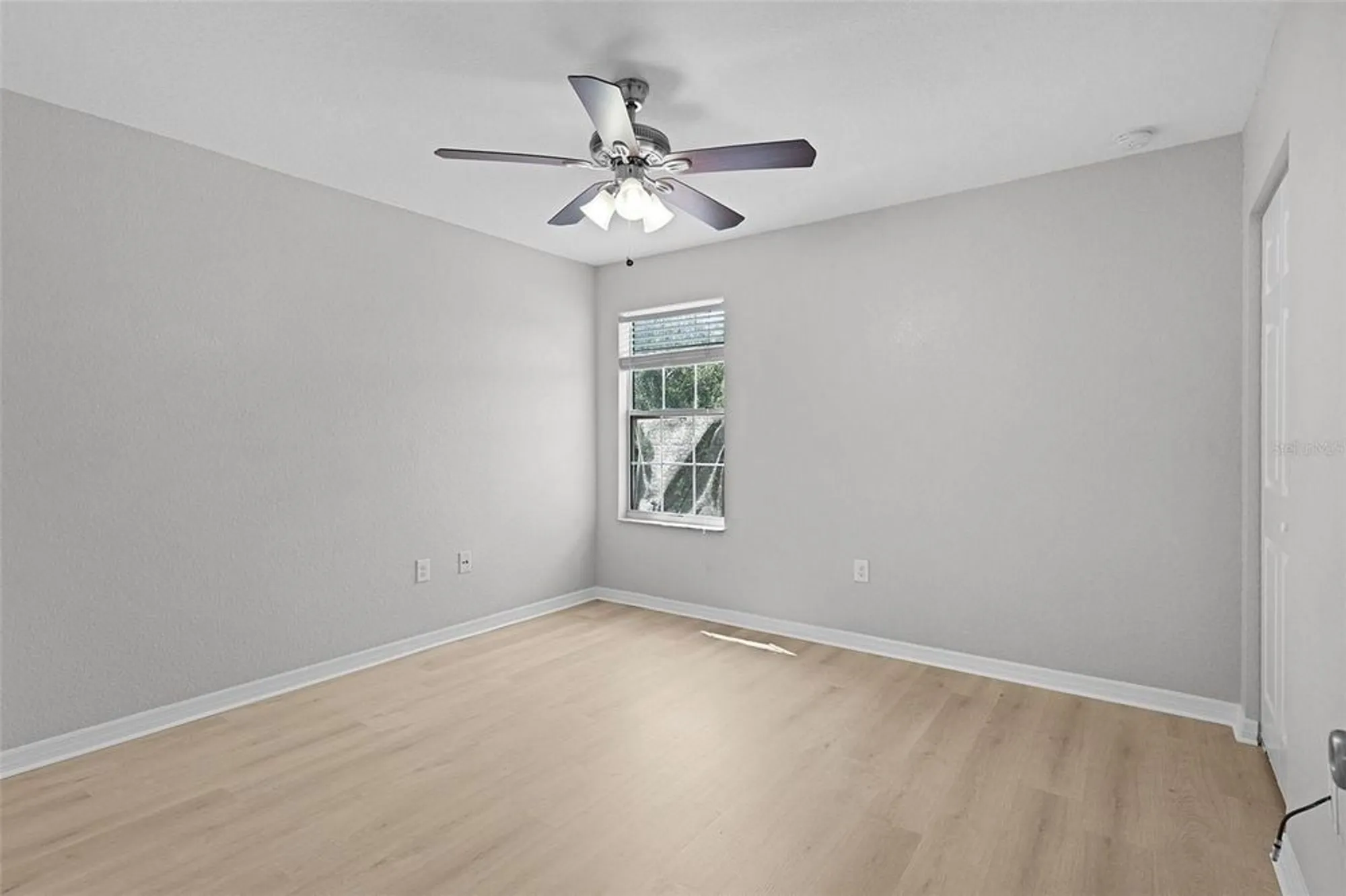 Property Slideshow image 15 of 28 | 4908 ne 123rd ln, Oxford, FL, 34484