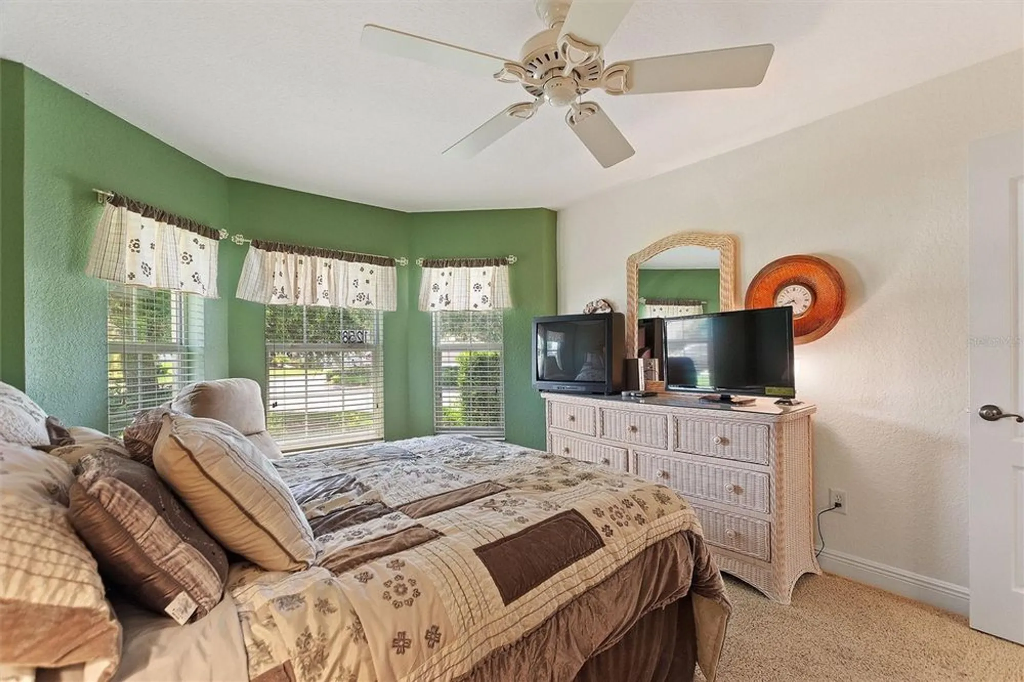 Property Slideshow image 19 of 40 | 1258 donalds pl, The Villages, FL, 32162
