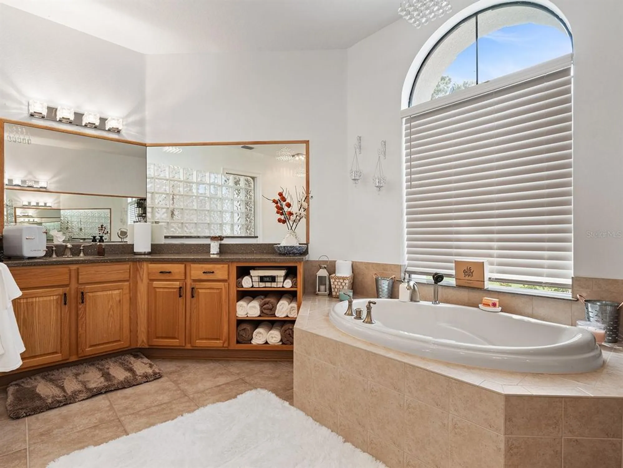 Property Slideshow image 25 of 53 | 6145 spinnaker loop, Lady Lake, FL, 32159