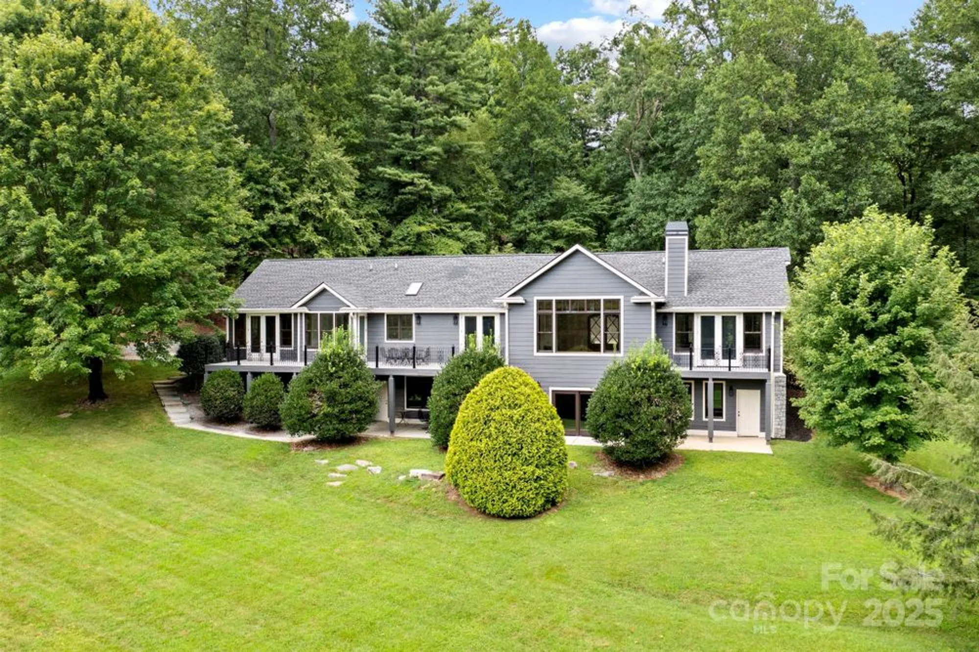 Property Slideshow image 6 of 25 | 301 winding meadows dr, Flat Rock, NC, 28731