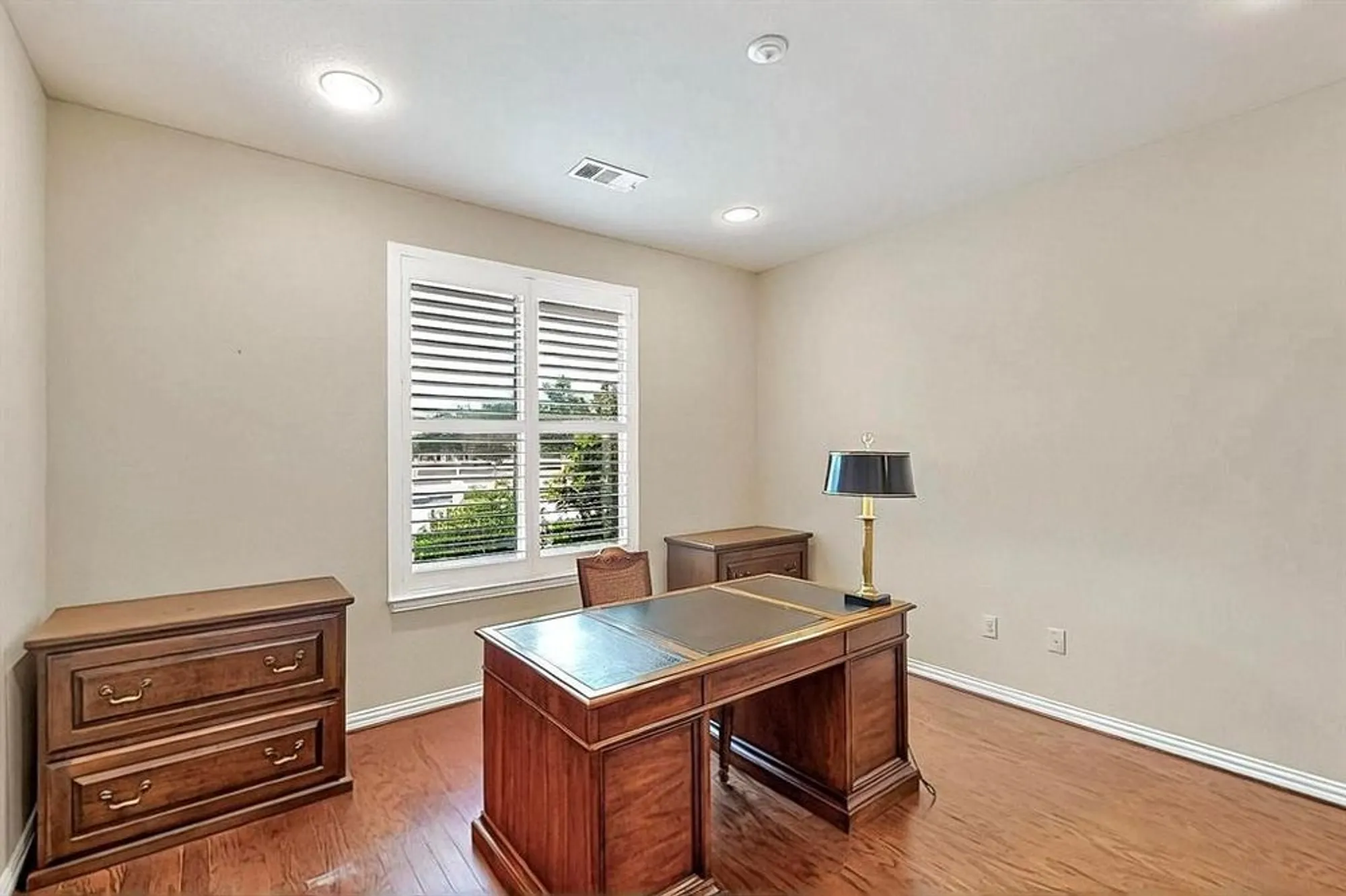 Property Slideshow image 31 of 38 | 11908 glenbrook st, Denton, TX, 76207