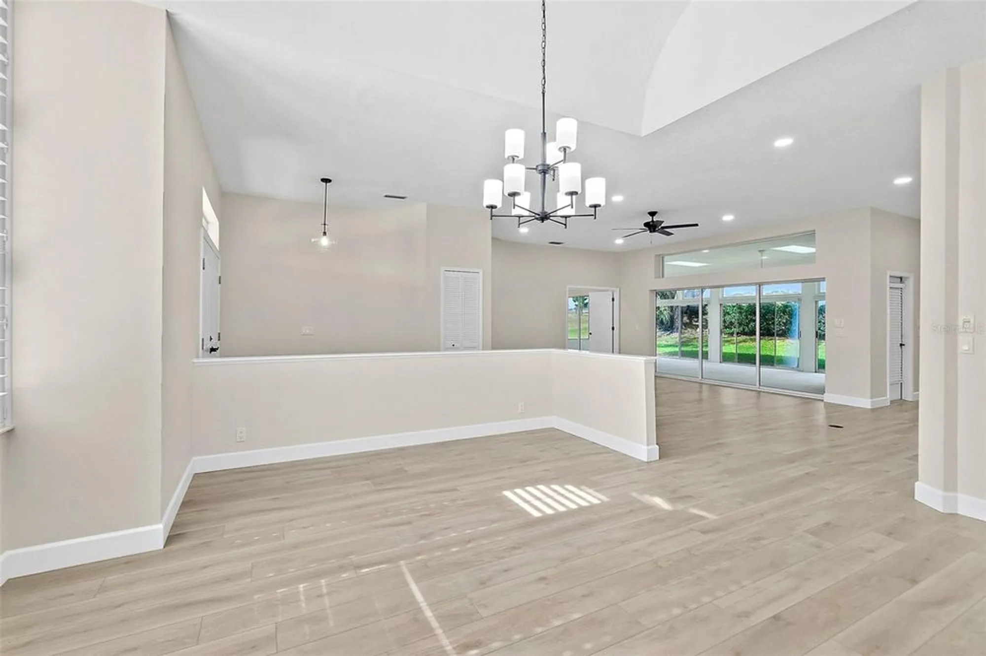 Property Slideshow image 12 of 56 | 38 kingsley cir, Ormond Beach, FL, 32174