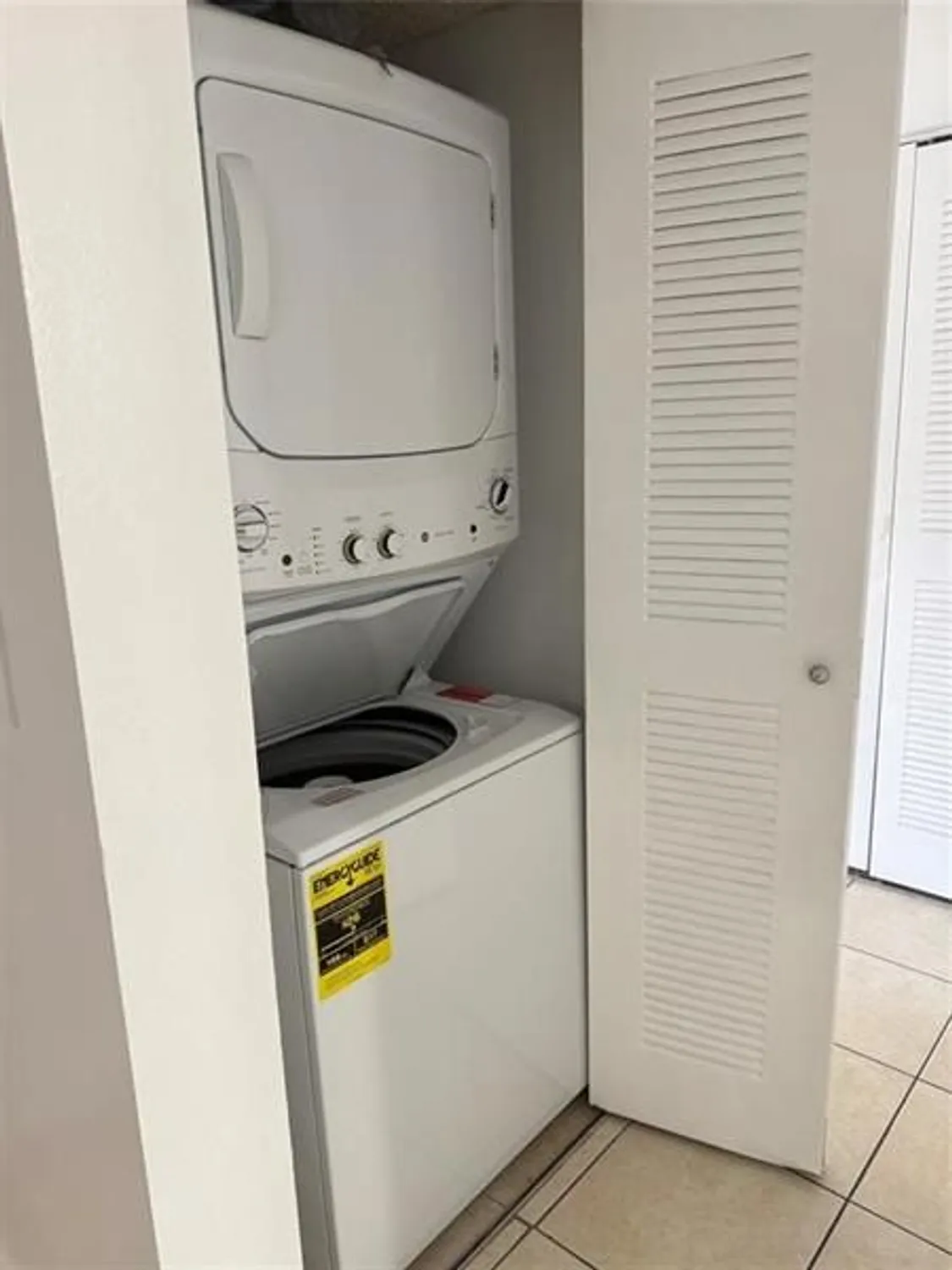 Property Slideshow image 9 of 24 | 7630 westwood dr apt 316, Tamarac, FL, 33321