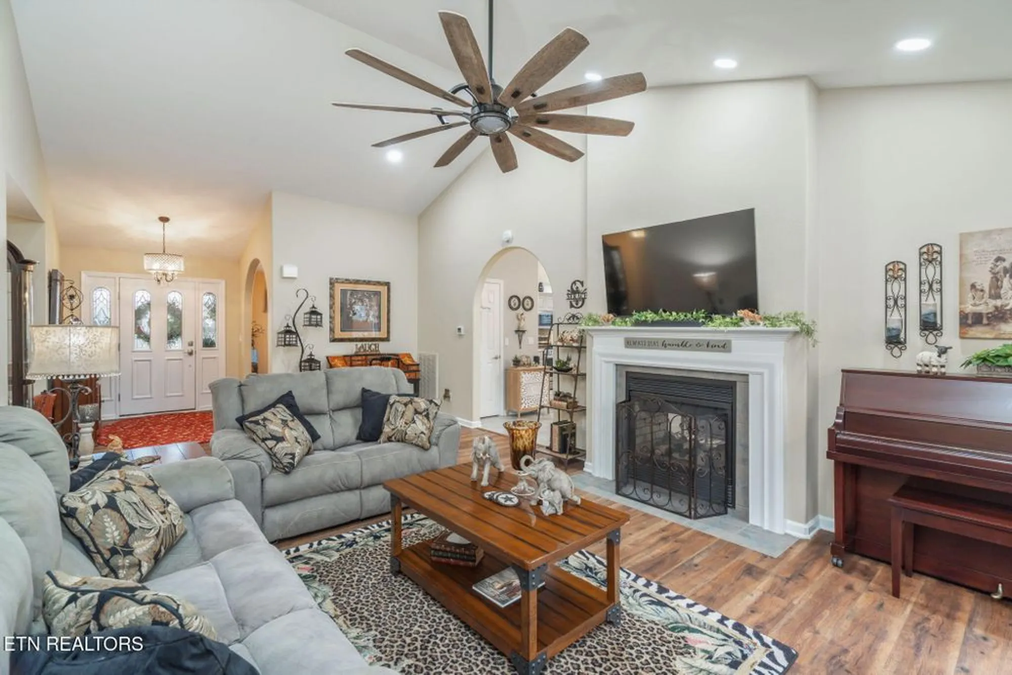 Property Slideshow image 12 of 55 | 187 forest view dr, Crossville, TN, 38558