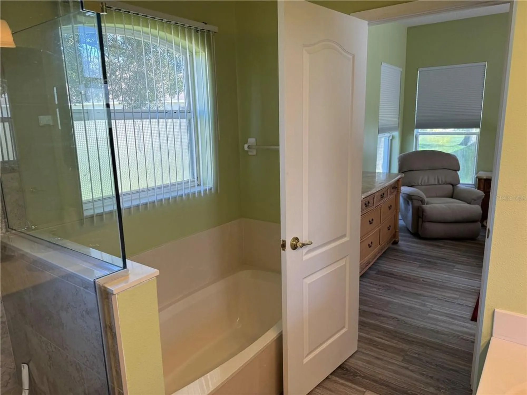 Property Slideshow image 16 of 52 | 3709 fairfield dr, Clermont, FL, 34711