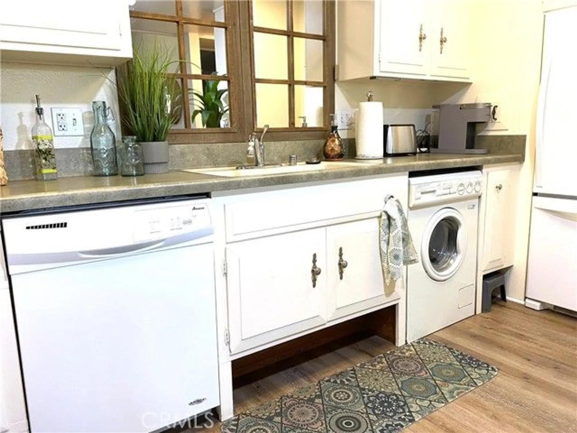 Property Slideshow image 19 of 30 | 13380 danbury ln # m6-130d, Seal Beach, CA, 90740