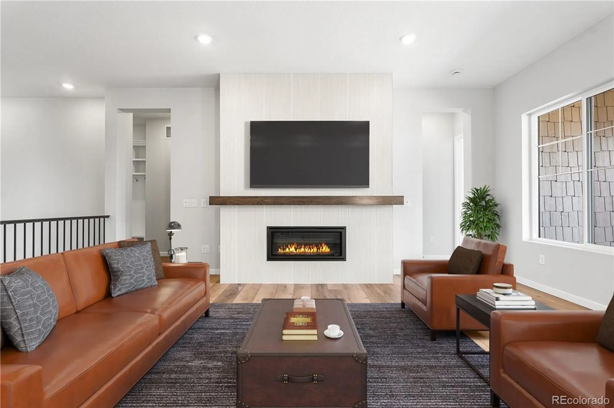 Property Slideshow image 13 of 33 | 11104 amber light cir, Littleton, CO, 80125