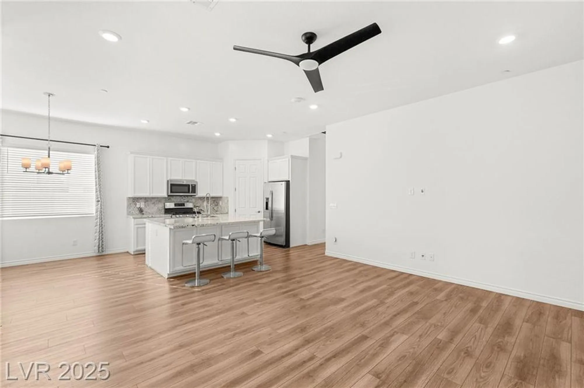 Property Slideshow image 2 of 51 | 209 bellini peak ave, Henderson, NV, 89011