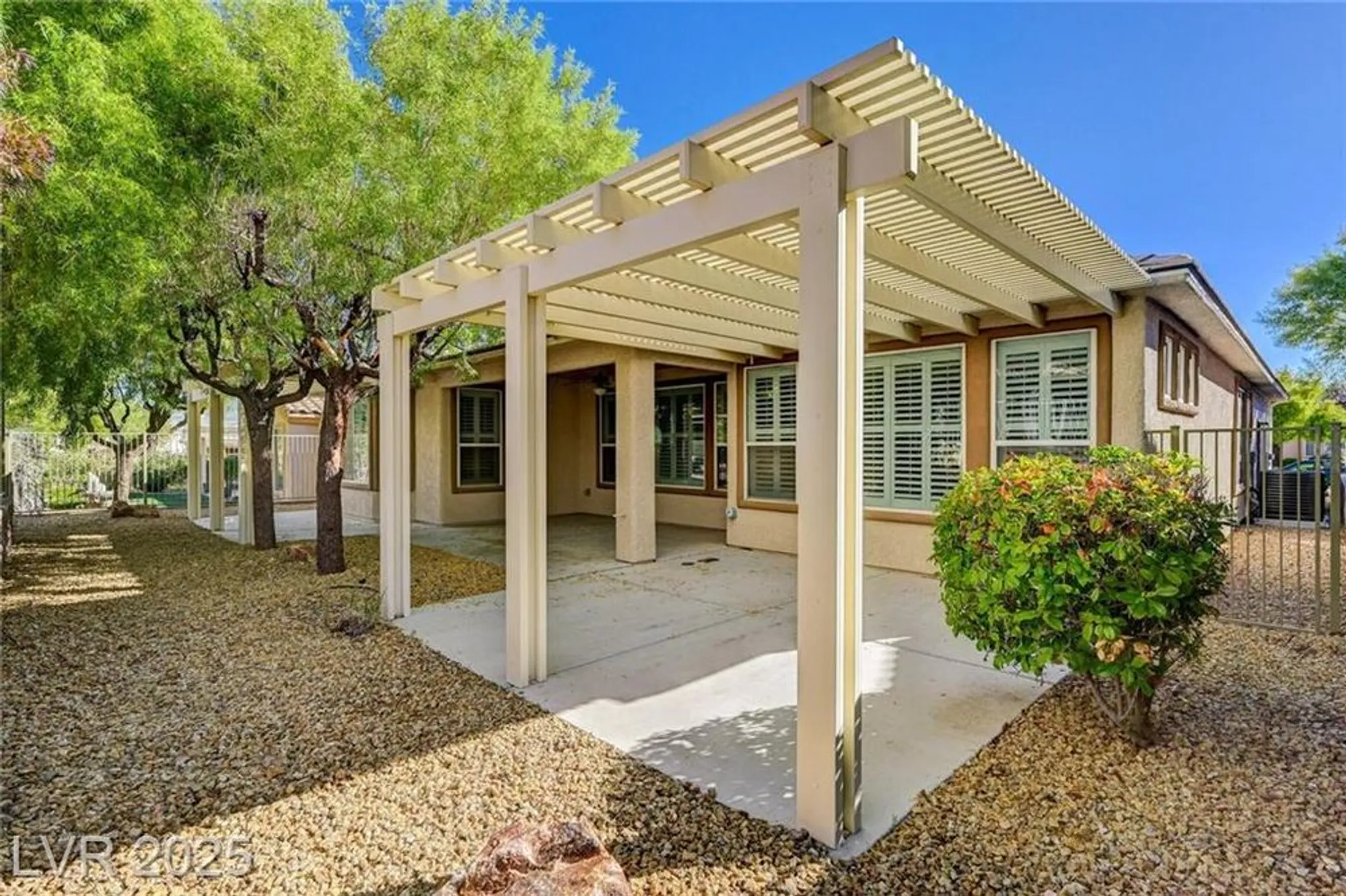 Property Slideshow image 33 of 96 | 10372 abisso dr, Las Vegas, NV, 89135