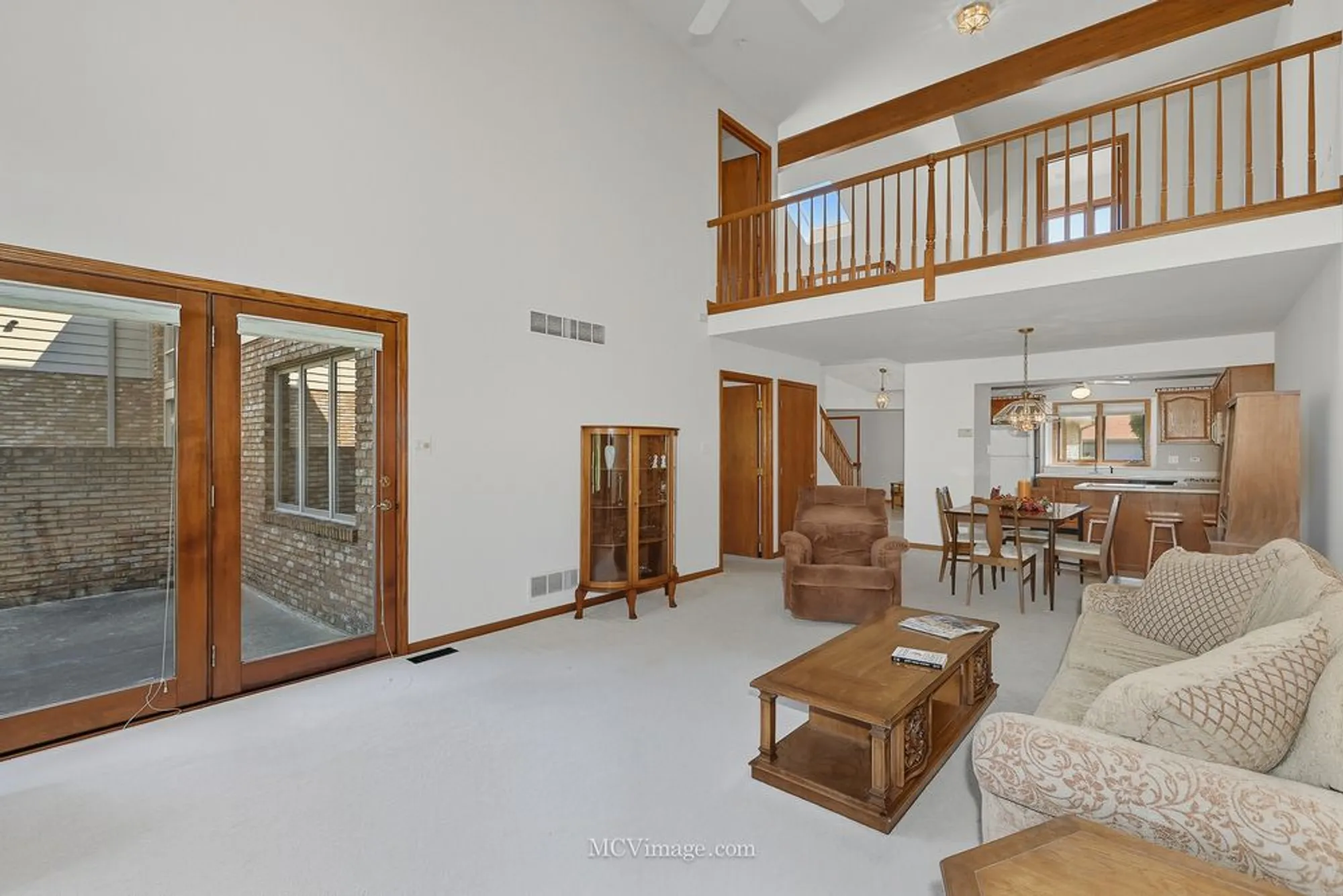 Property Slideshow image 9 of 25 | 18434 lakeview cir, Tinley Park, IL, 60477